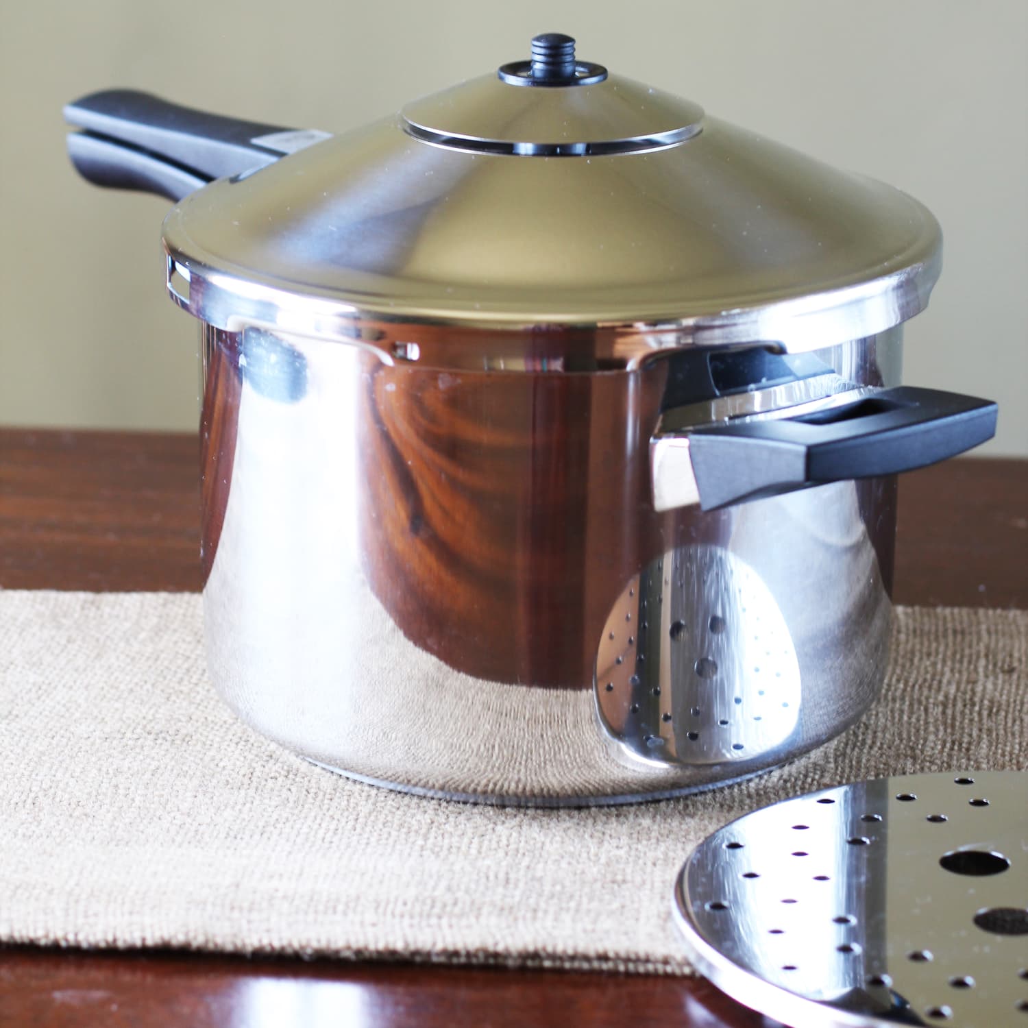 Kuhn Rikon Duromatic Stainless-Steel Saucepan Pressure Cooker