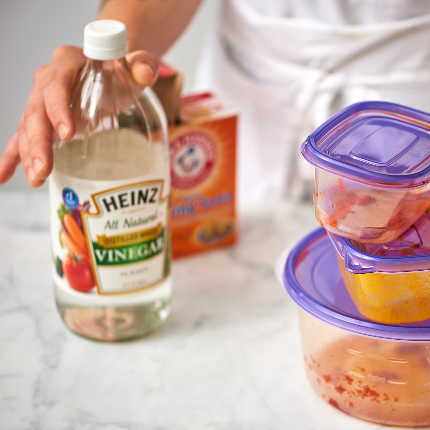 remove sauce stains from tupperware｜TikTok Search