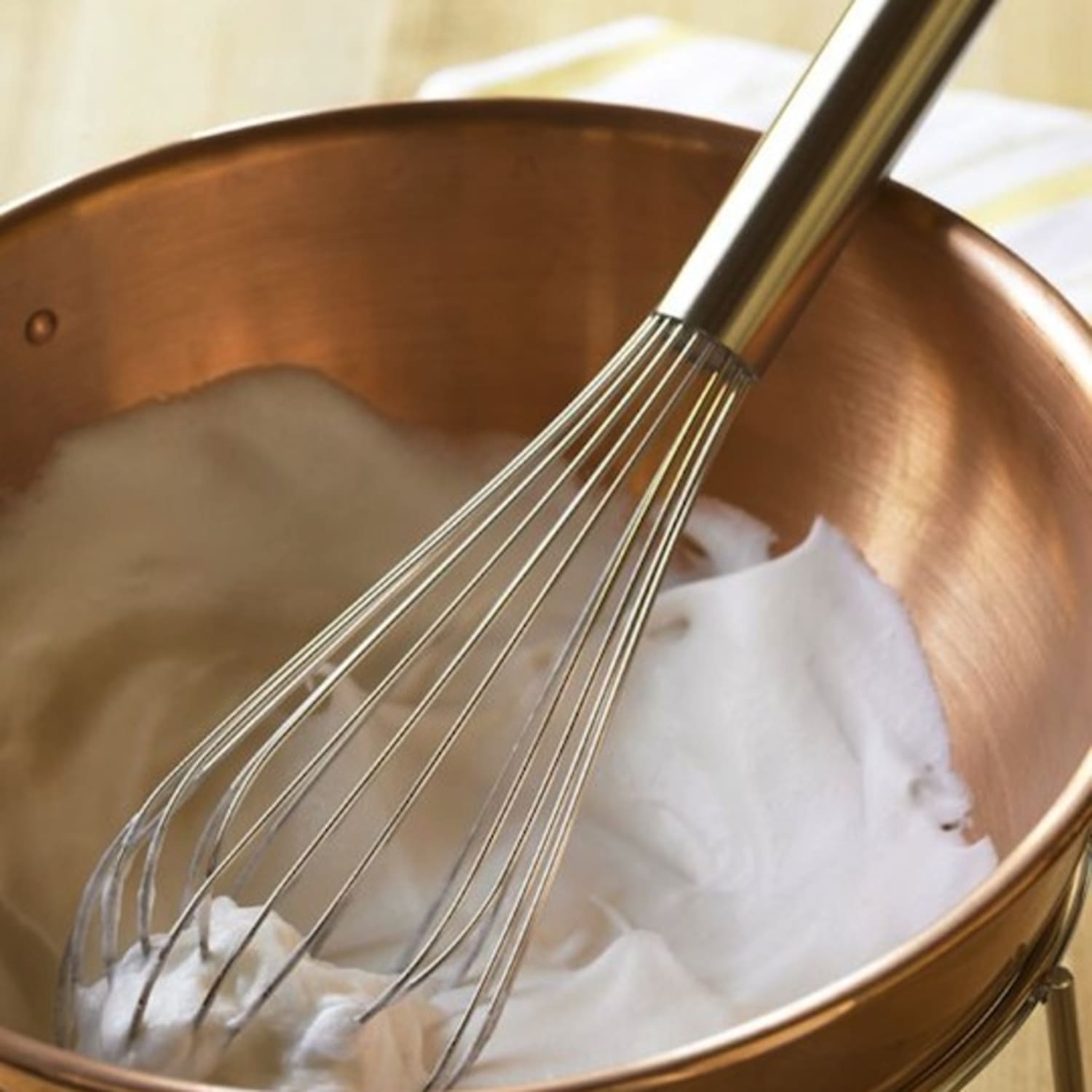 EGG WHISK definition in American English