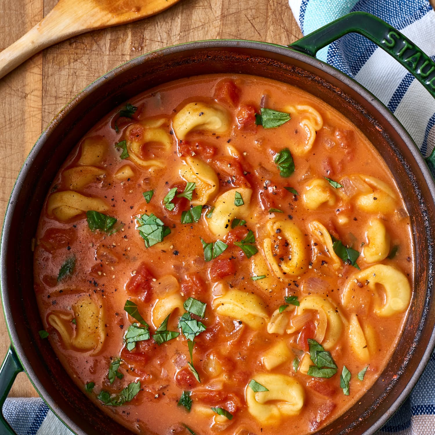 Creamy Tomato Tortellini Soup