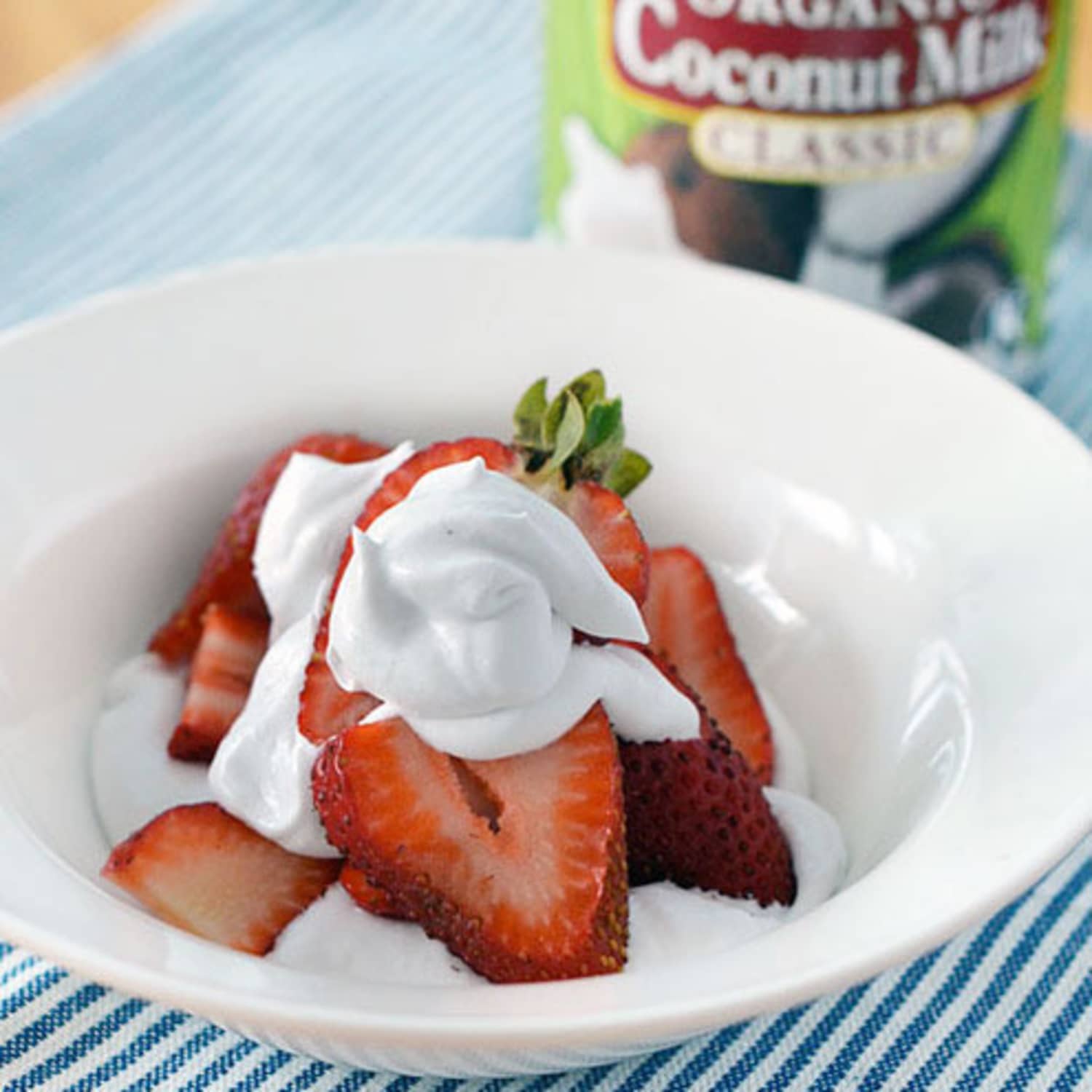 Coconut Whipped Cream - Just 3 Ingredients!