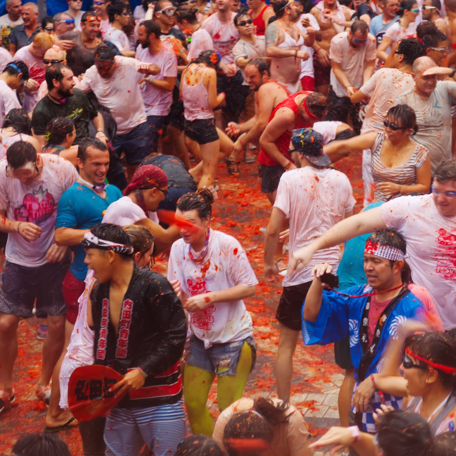The Rules of Tomato Throwing, According to La Tomatina Official Festival  Regulations | Kitchn