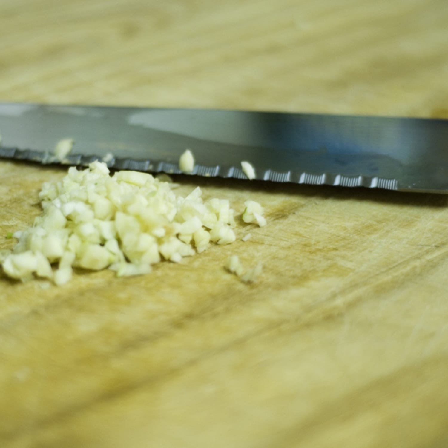 3 Ways To Get Garlic Smell Off Your Hands Kitchn