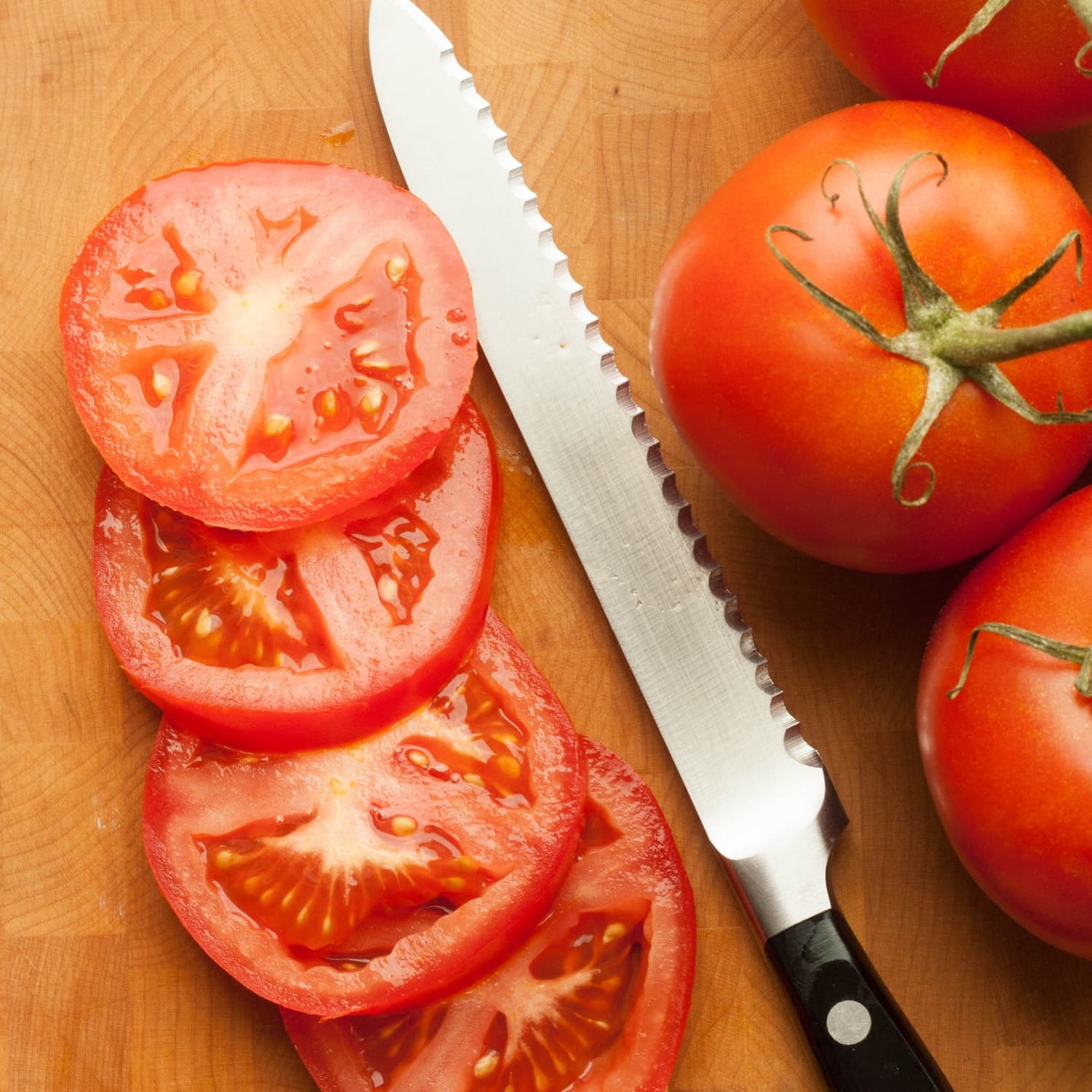 Why a Serrated Knife Is the Best Tool to Slice Tomatoes