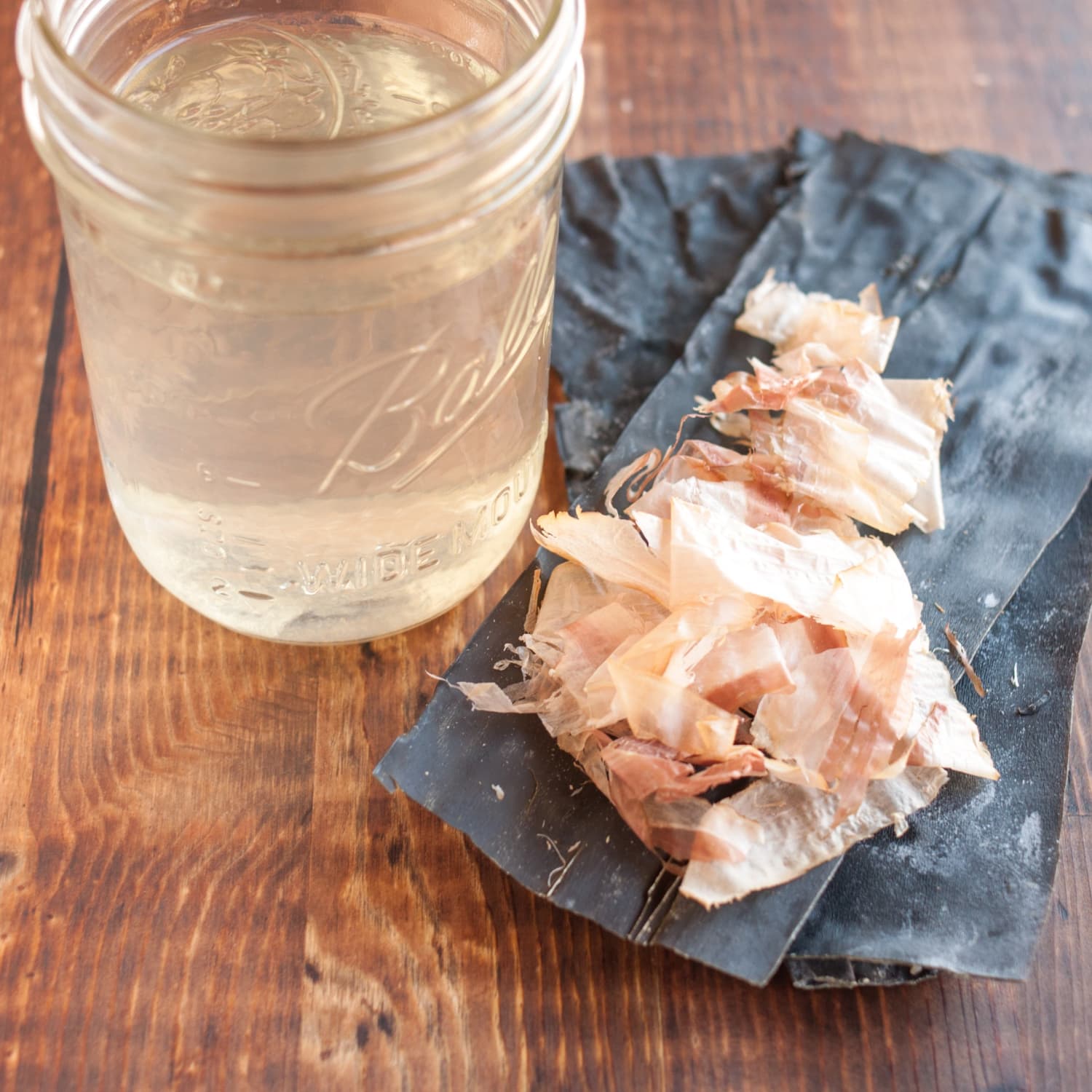 How to Make Dashi (Japanese Soup Stock)