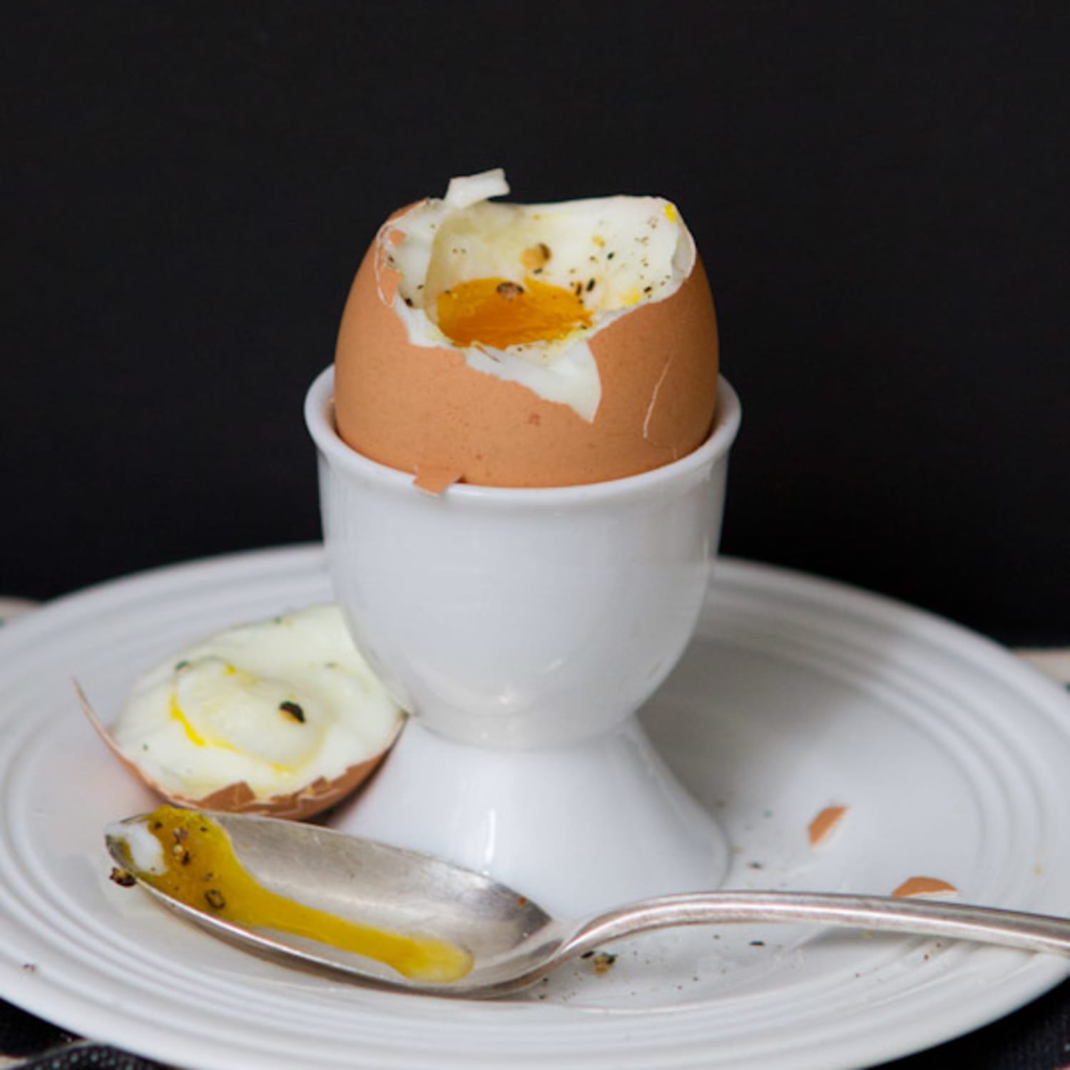 Eat Eggs In Style! 5 Soft-Boiled Egg Holders To Opt For