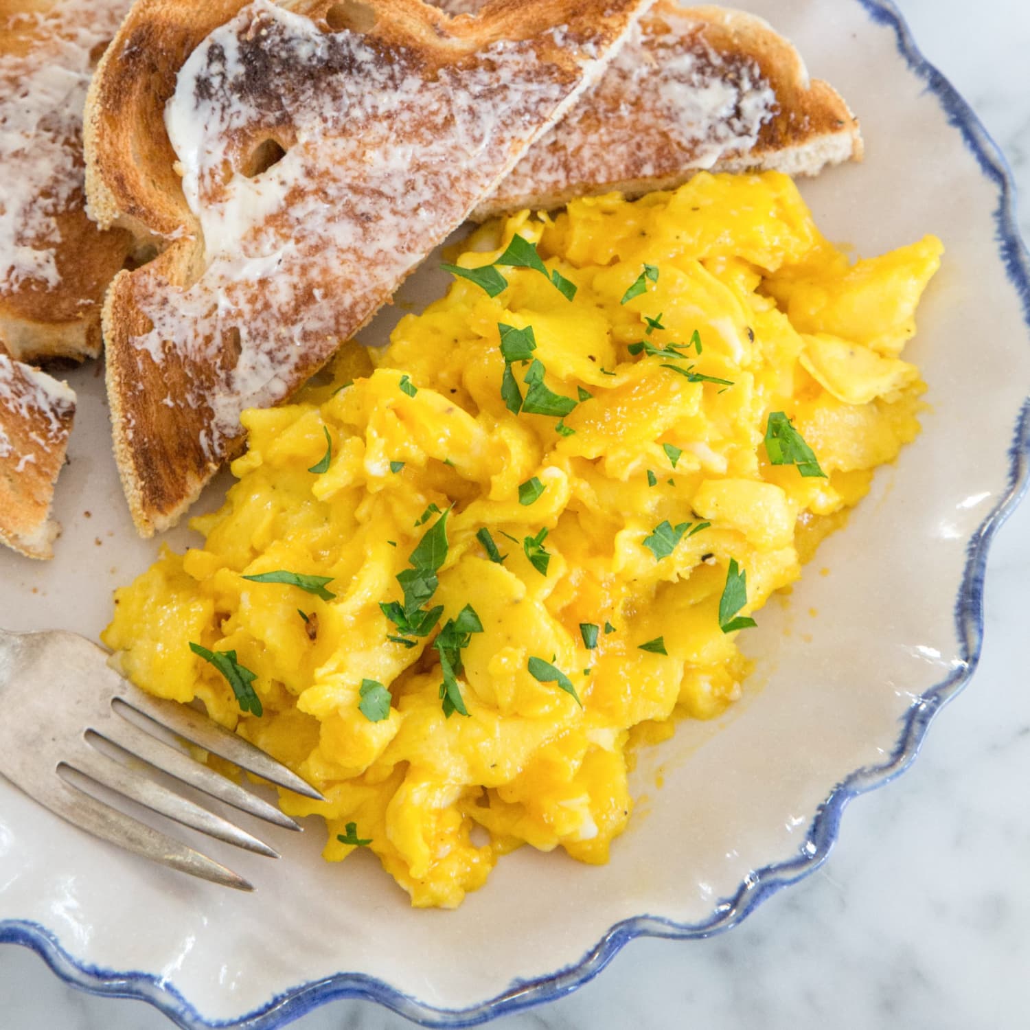 Scrambled Eggs: How to make them Creamier. - Fork and Twist