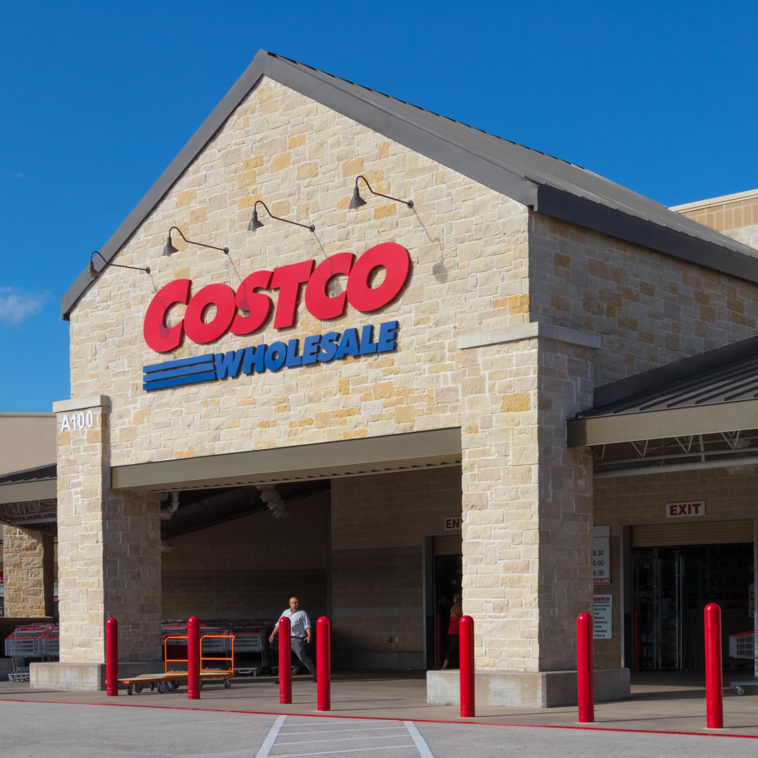 Costco Has A Four Foot Tall Wine Glass For Sale Kitchn Costco's food court is popular for its consistently cheap prices and tasty menu items, including its hot dogs and pizza. costco has a four foot tall wine glass