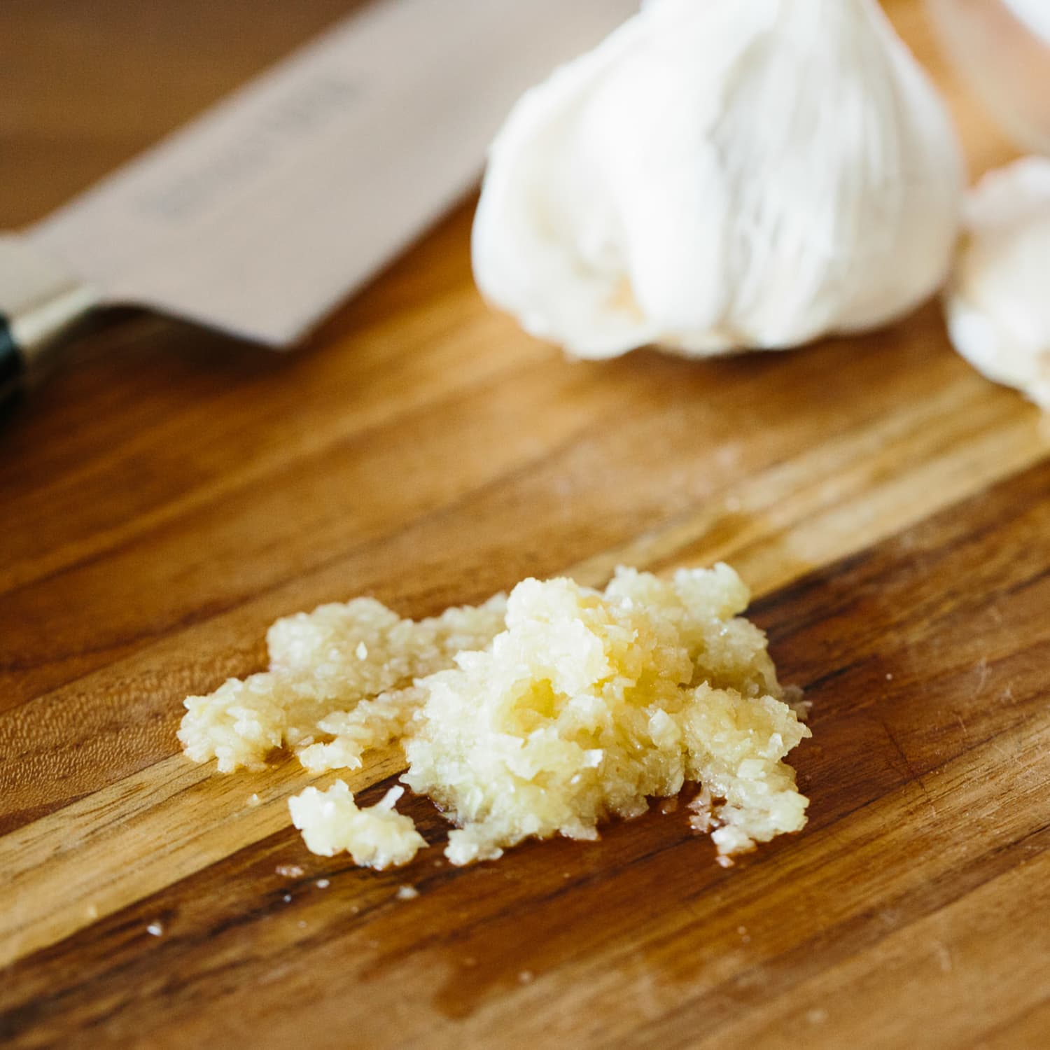 How To Make Garlic Paste With Just Salt And A Knife Kitchn