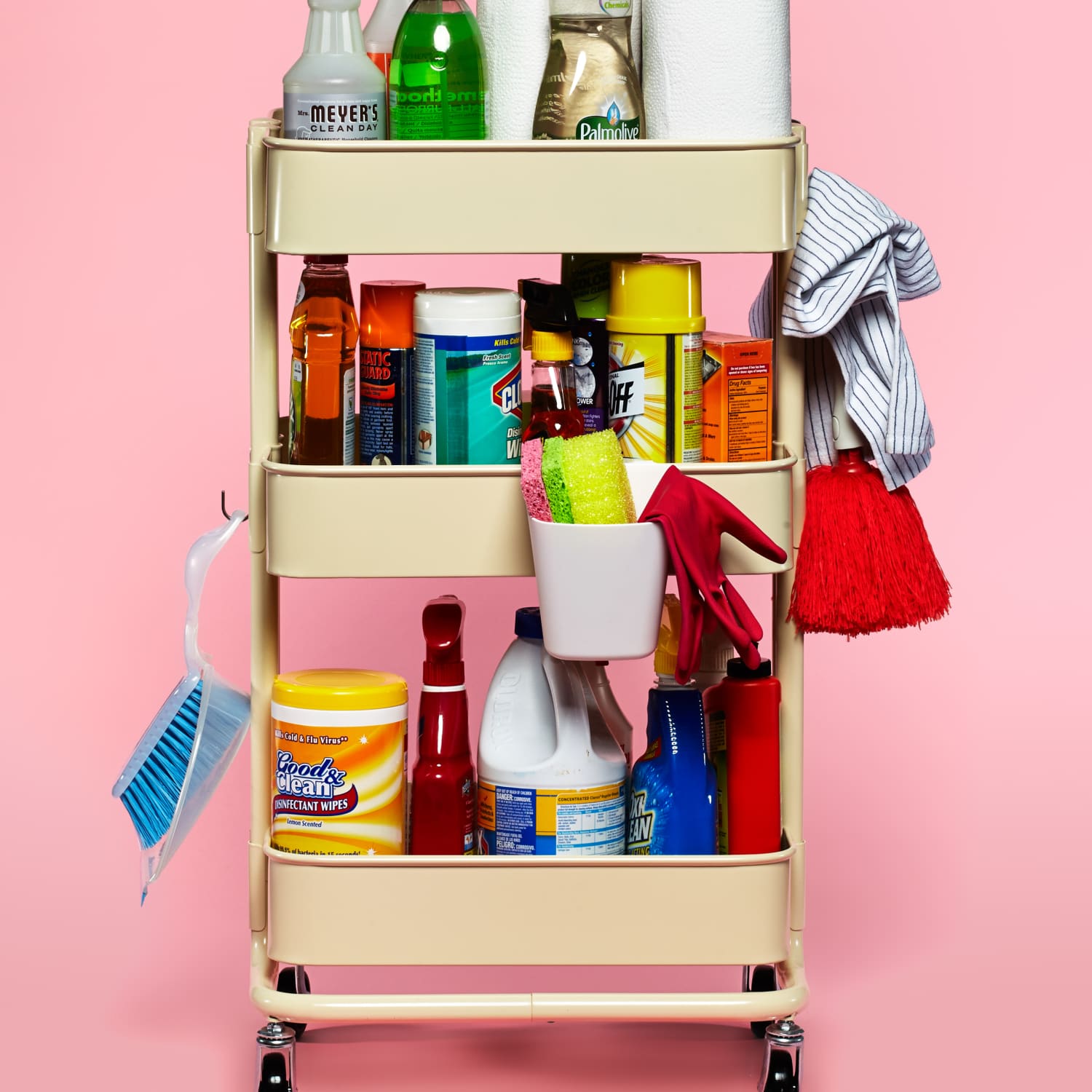 10 Must-Have Essentials for a Well Stocked Housecleaning Kit