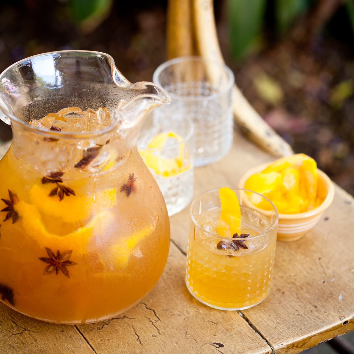 Pitcher Drink Recipe: Spiced Rye & Honey Cocktail