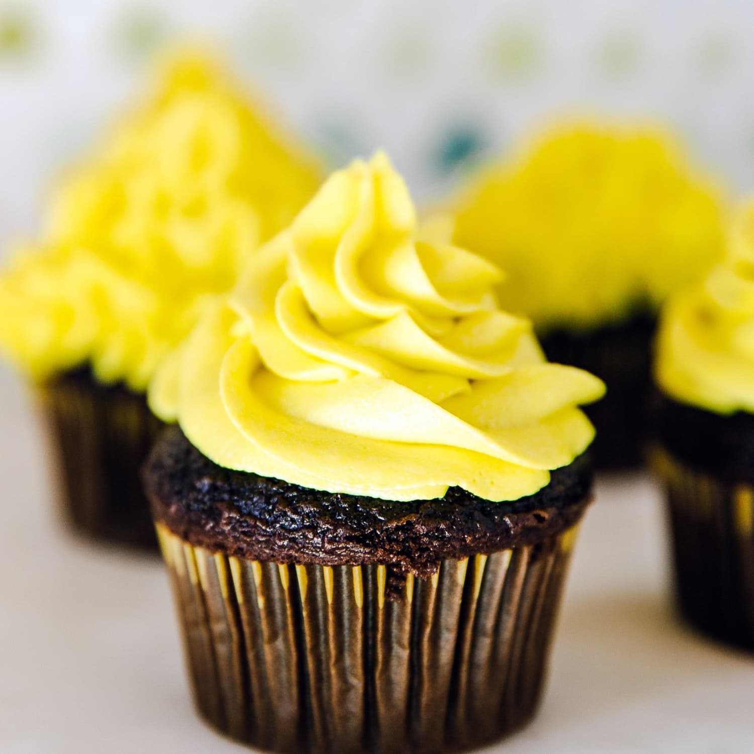 How To Frost A Cupcake 5 Easy Ways Kitchn