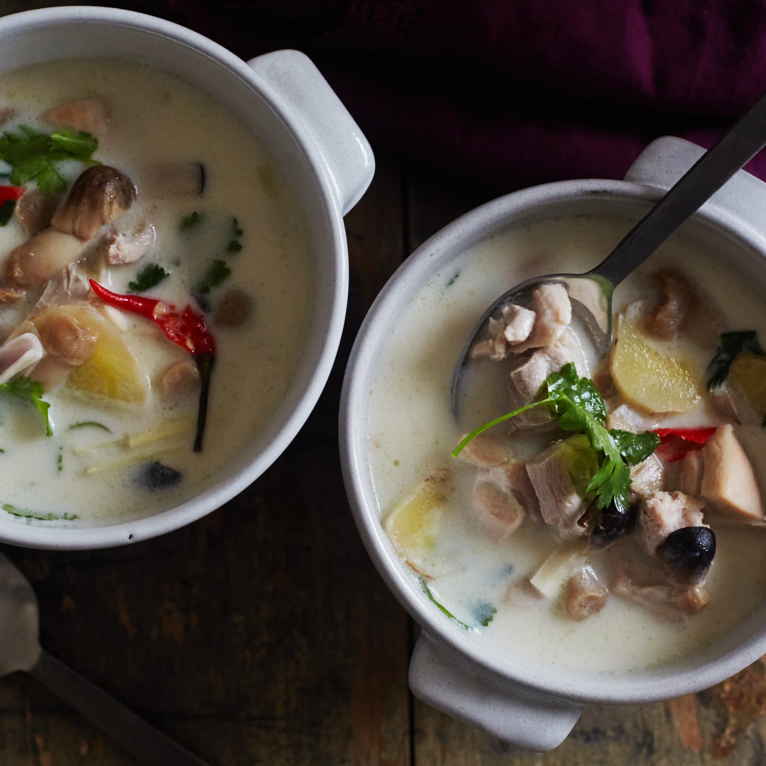 Tom Kha Soup Recipe / Tom Kha Gai Thai Coconut Chicken Soup Recipes Fooby Ch : Pour in the boiling water, and crumble in the.