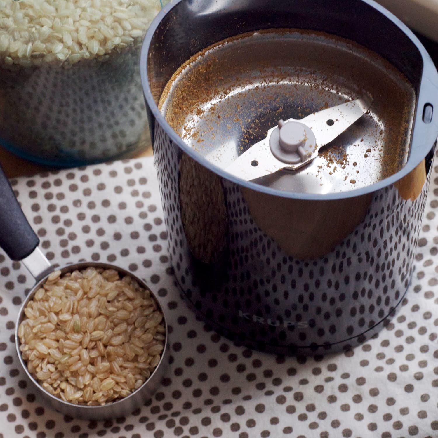 How to Clean a Coffee Grinder