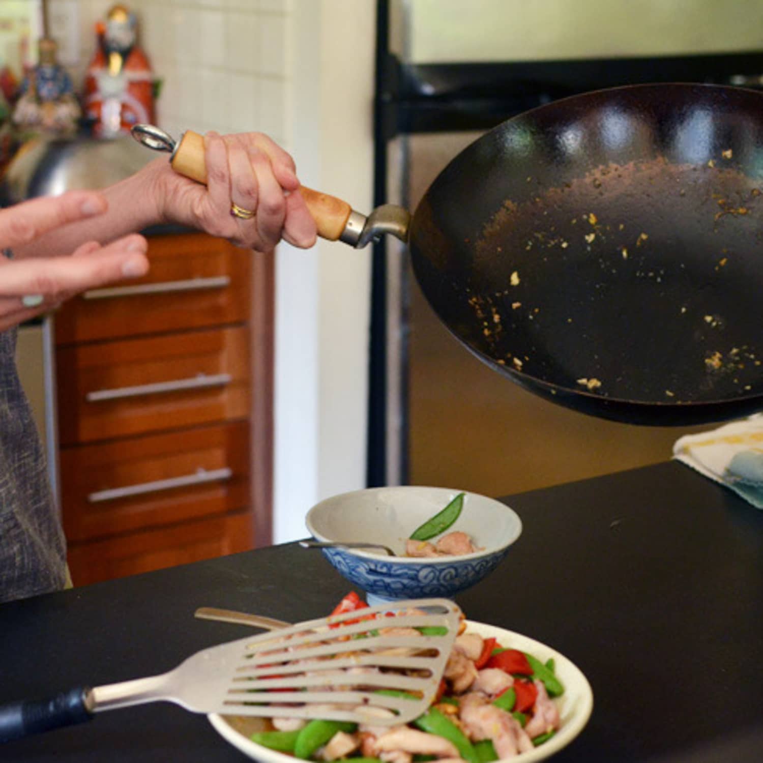 How to Clean a Wok