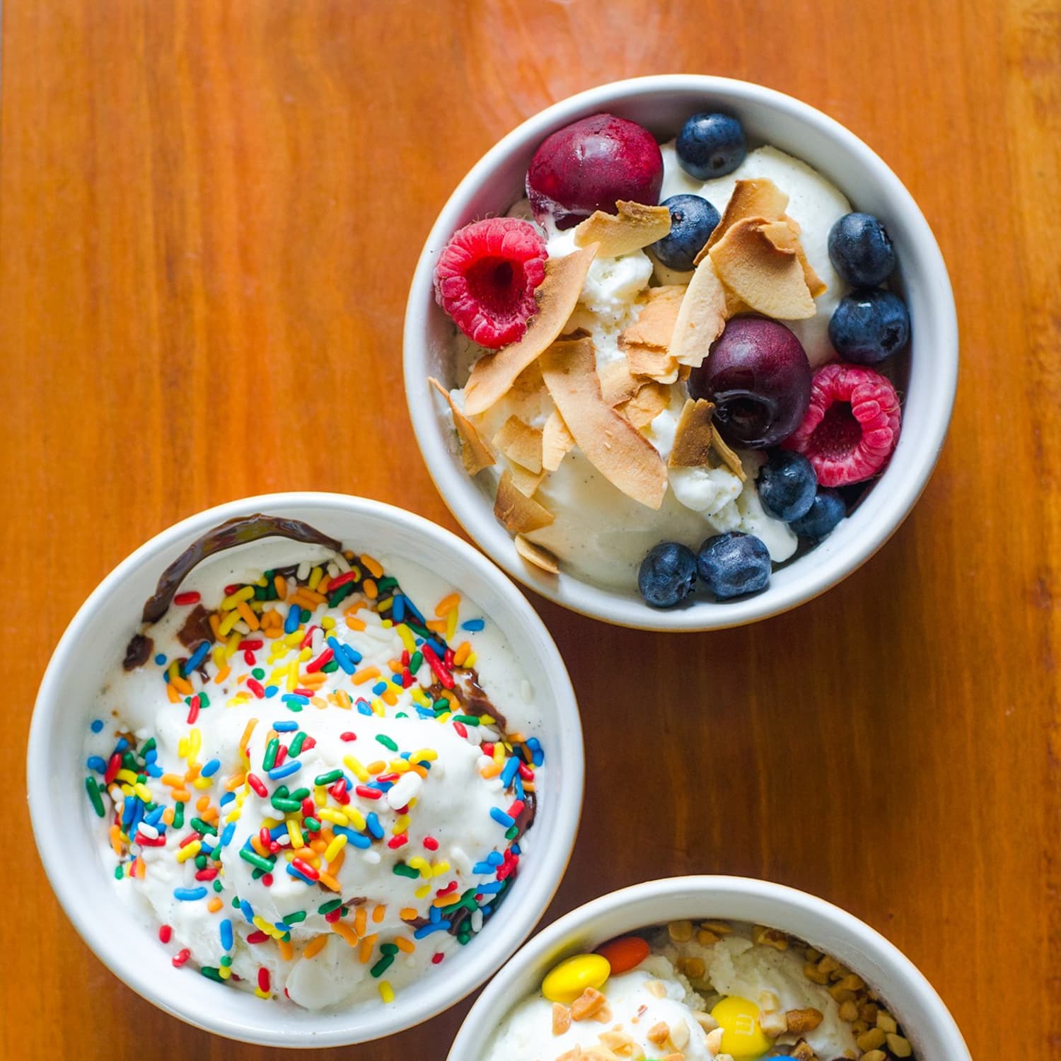 The Best Ice Cream Toppings For A Sundae Bar - nocrumbsleft