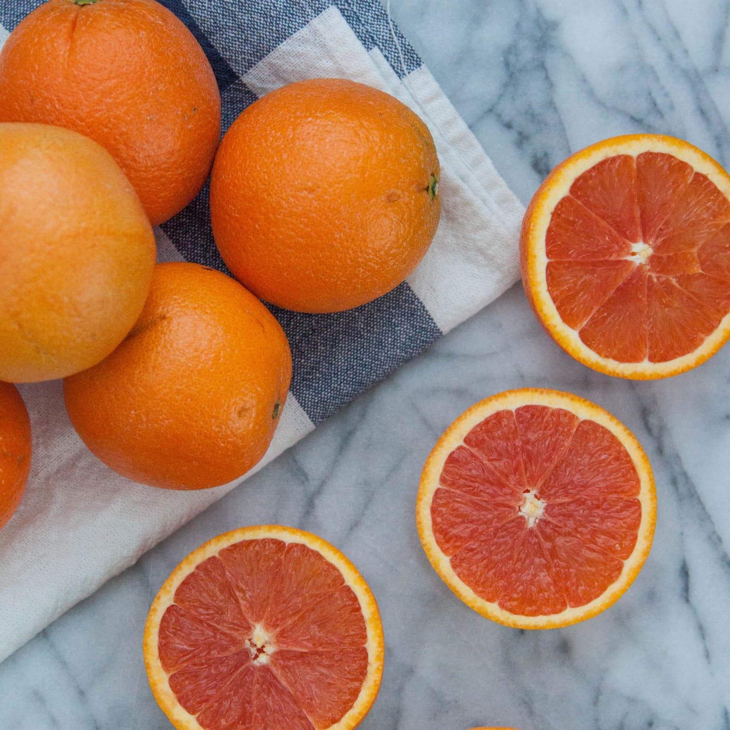 Cara Cara Oranges Prove It S What S On The Inside That Counts Kitchn Navel oranges have a unique name, namely because the way they are connected when they first bloom. cara cara oranges prove it s what s on