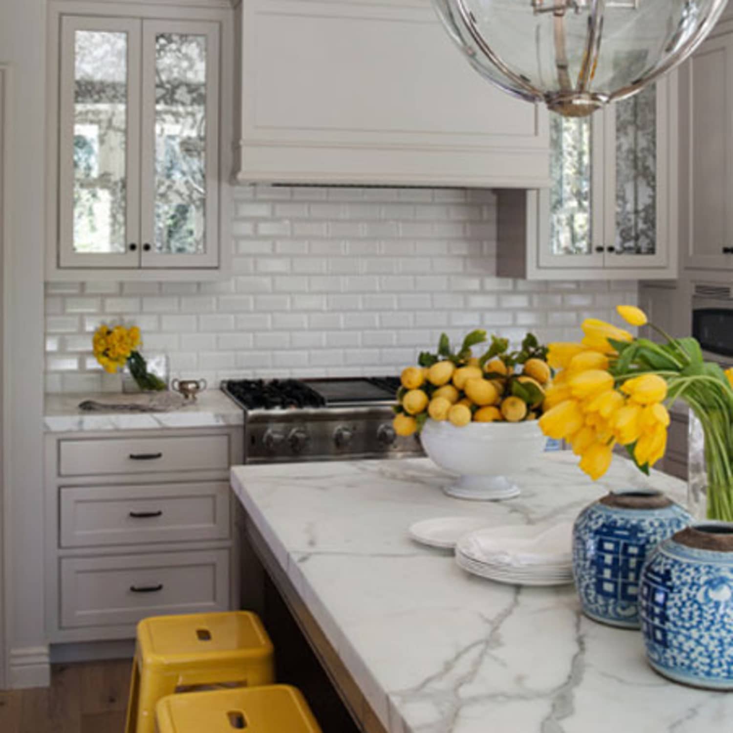 Mind The Gap Fresh Ideas For Decorating The Kitchen Soffit Kitchn