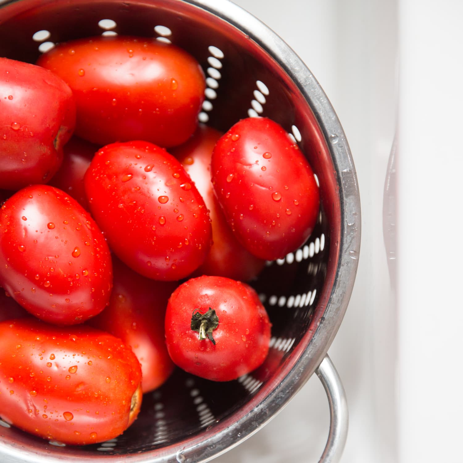 How To Freeze Tomatoes Easy Step By Step Freezing Tomato Guide