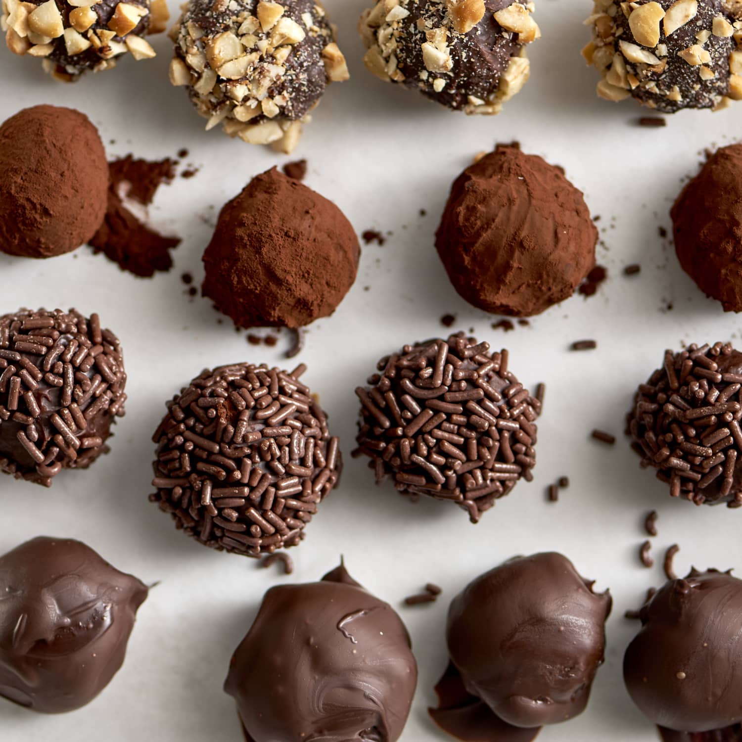 How To Make Foolproof Chocolate Truffles: The Easiest, Simplest Method