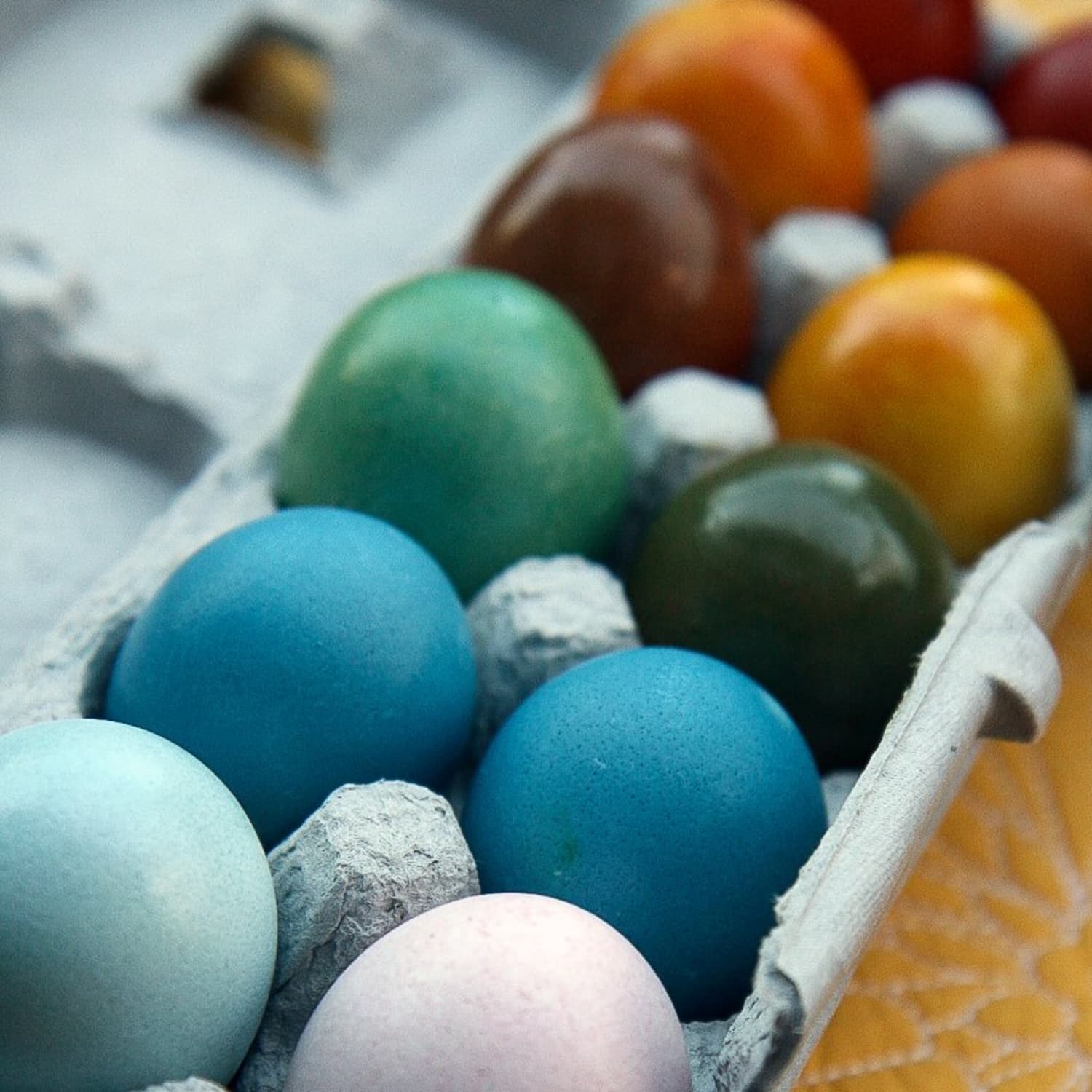 Natural Dyed Wooden Eggs - The Merrythought