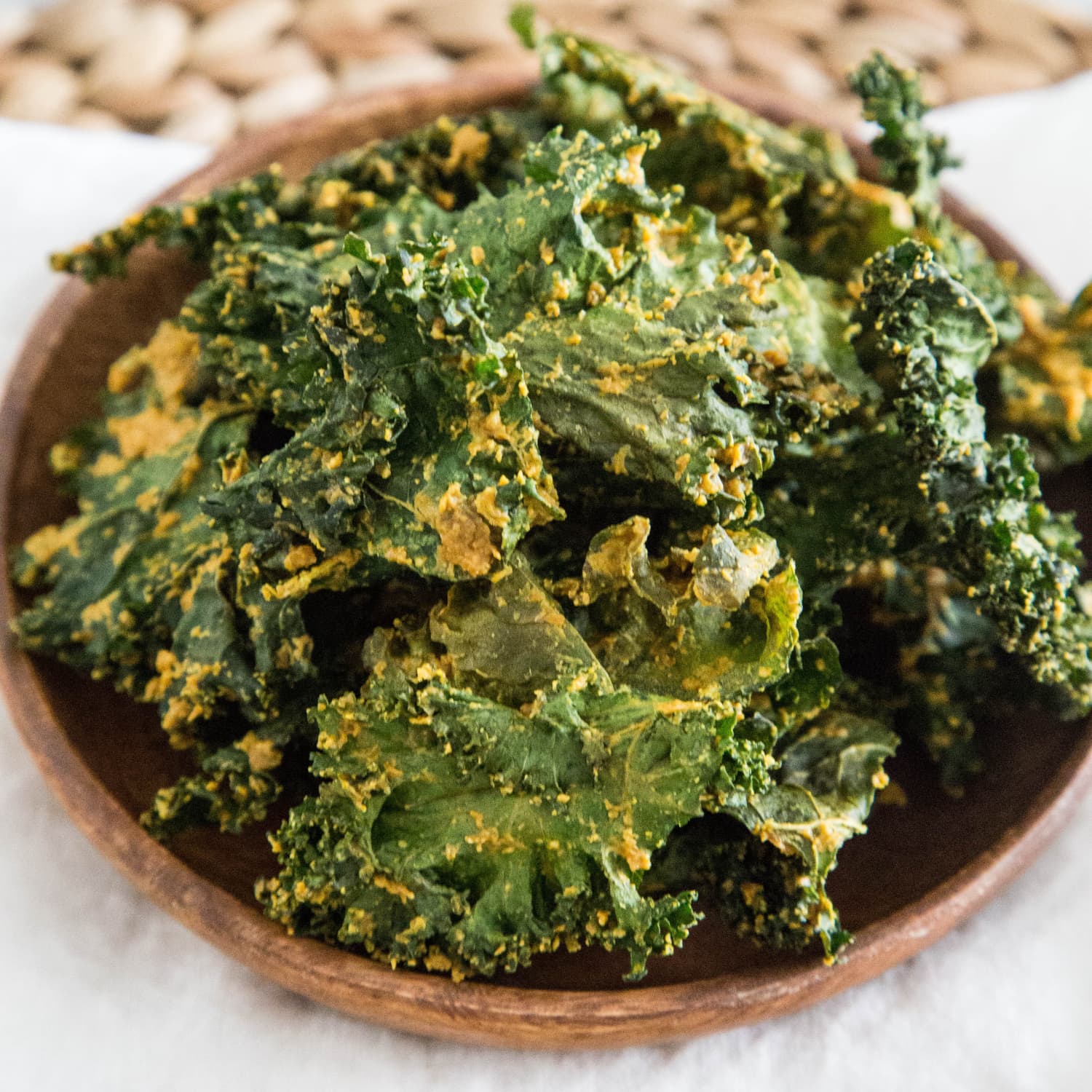 lag dreng Diplomat Recipe: Cheesy Vegan Kale Chips | Kitchn