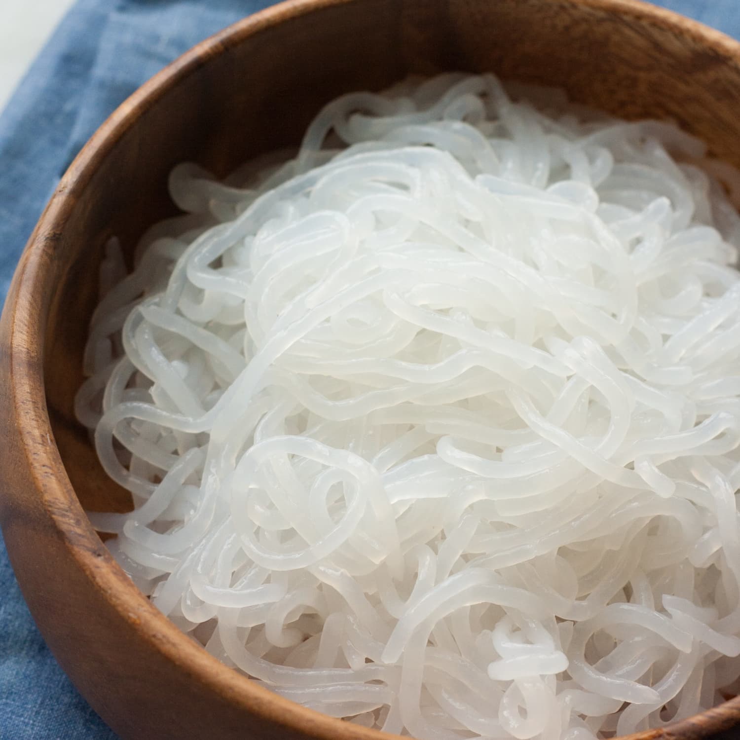 What Are Shirataki Noodles & How to You Use This (Nearly) No-Calorie Pasta?