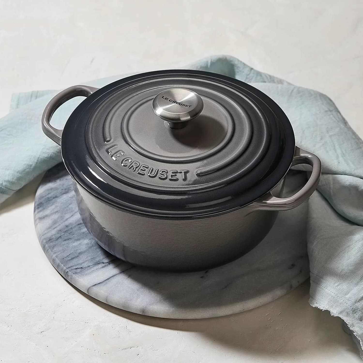 You Can Get a Dutch Oven for Just Over $40, and Shoppers Say It's