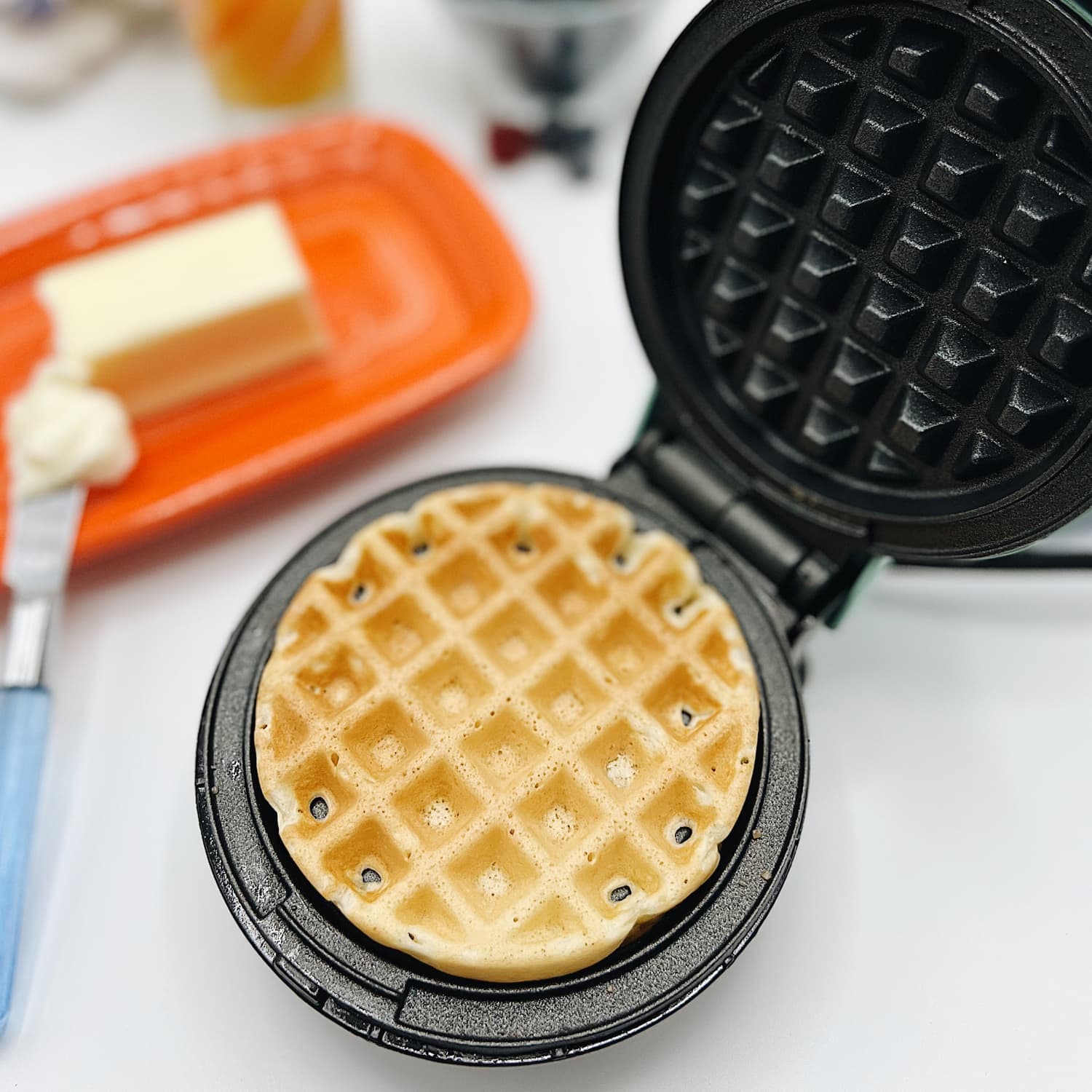 conversation conspiracy warrant dash mini waffle maker pink acute brand