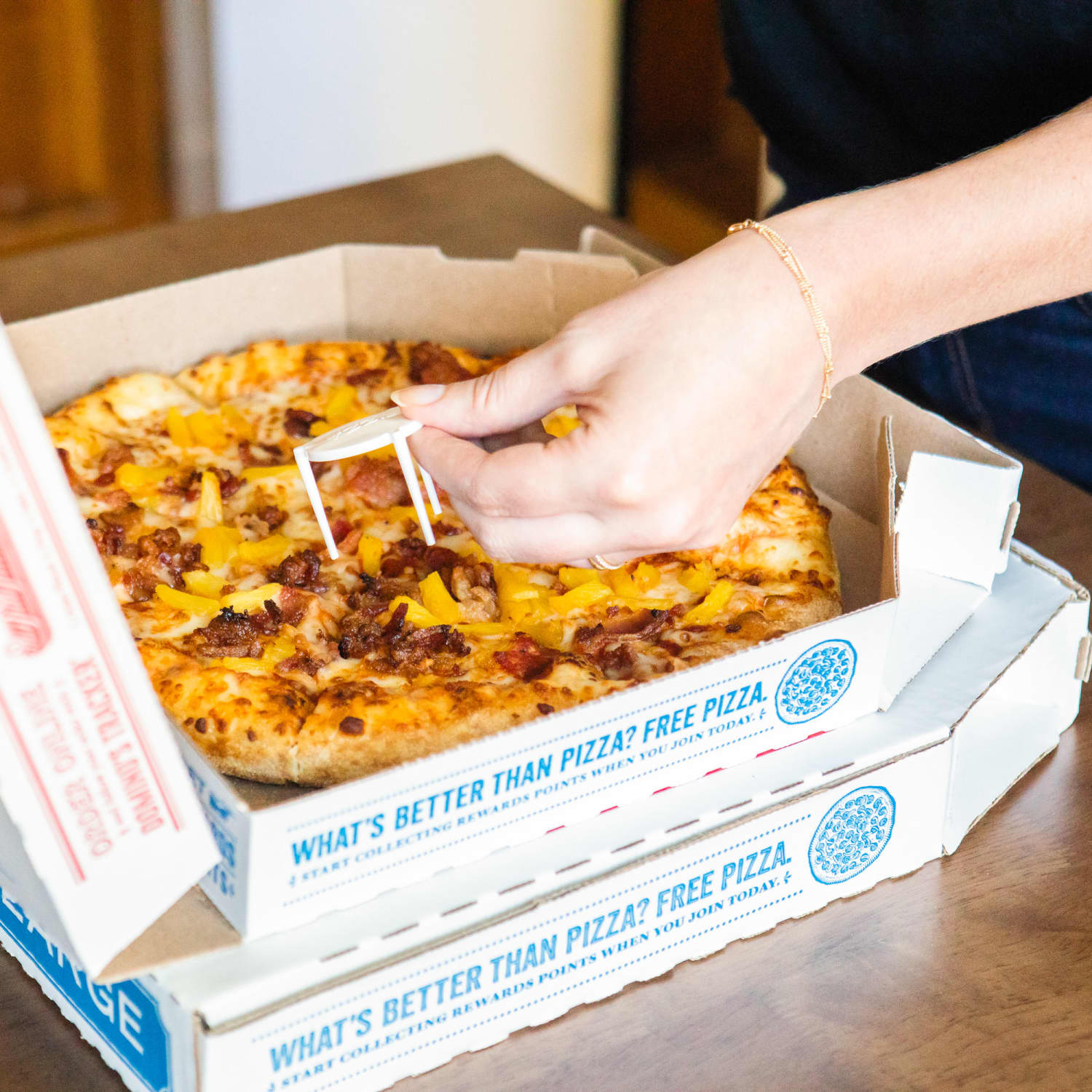 Plastic online food table