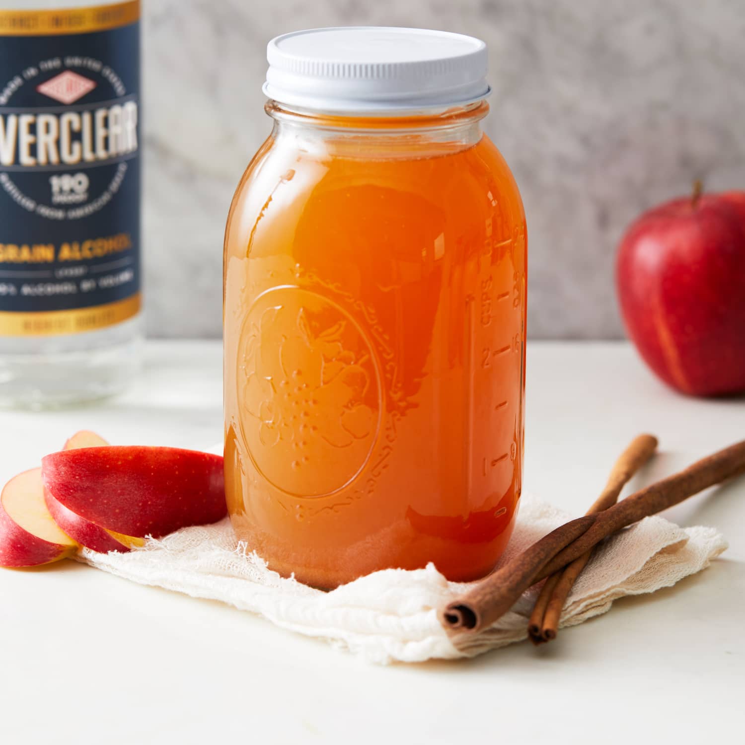 Apple cinnamon best sale moonshine