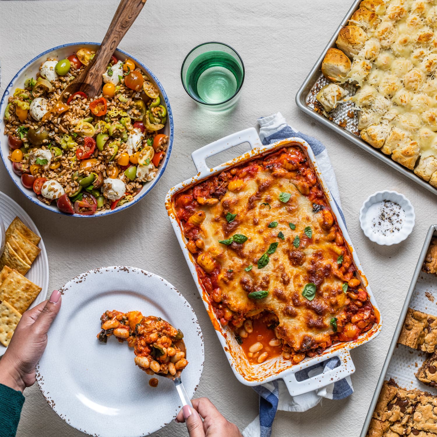 Potluck lunch store