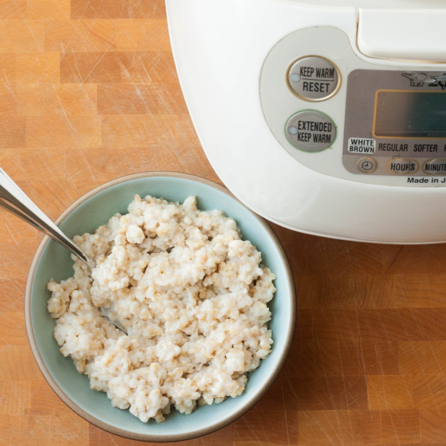 Electric clearance oatmeal cooker