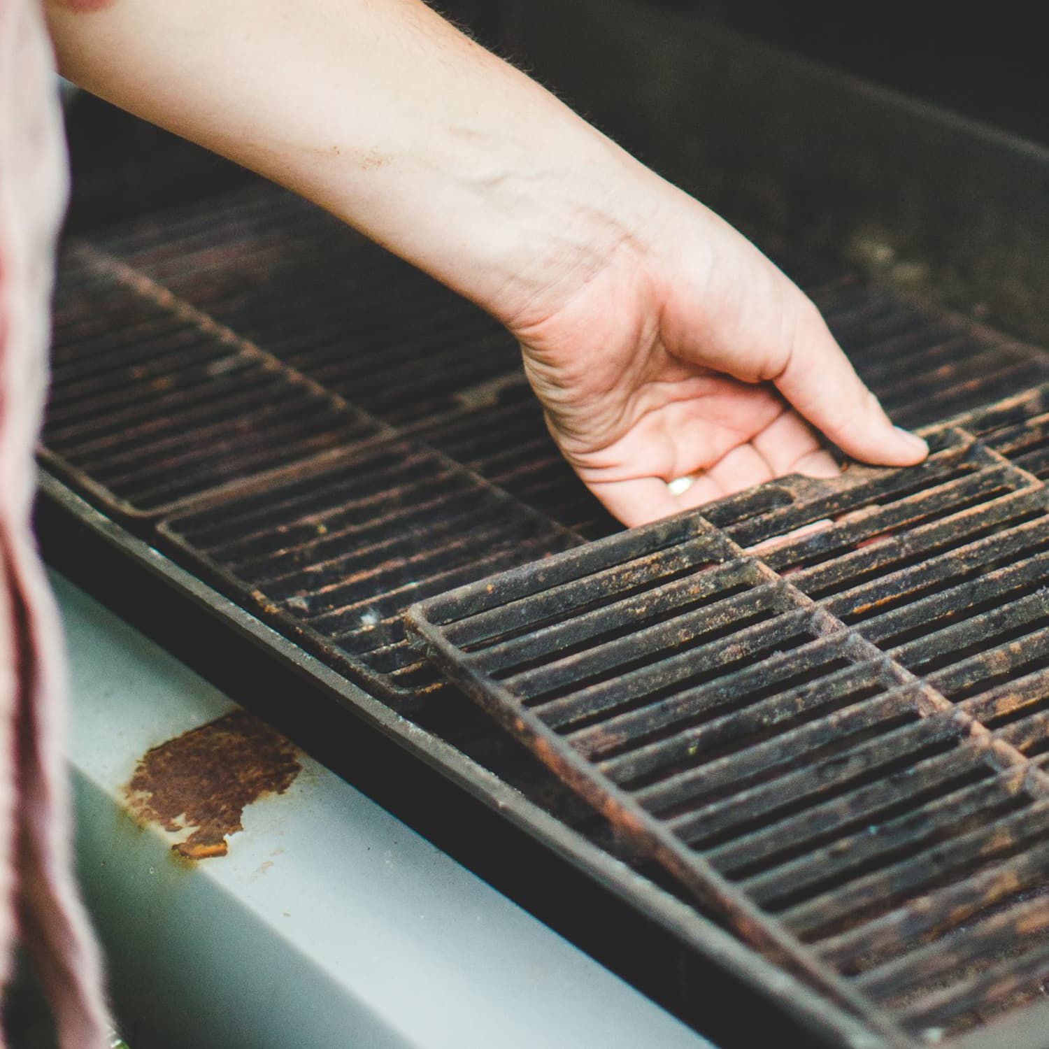 Gas store grill grates