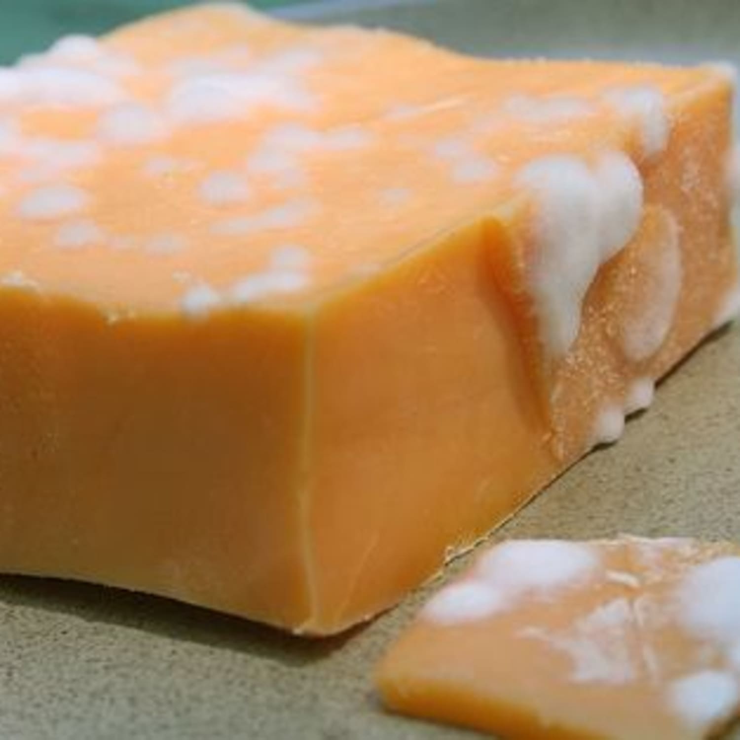 is white stuff on cheddar cheese mold        <h3 class=
