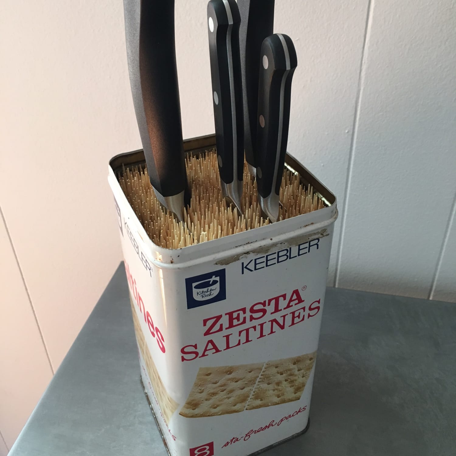 Kitchen online knife storage