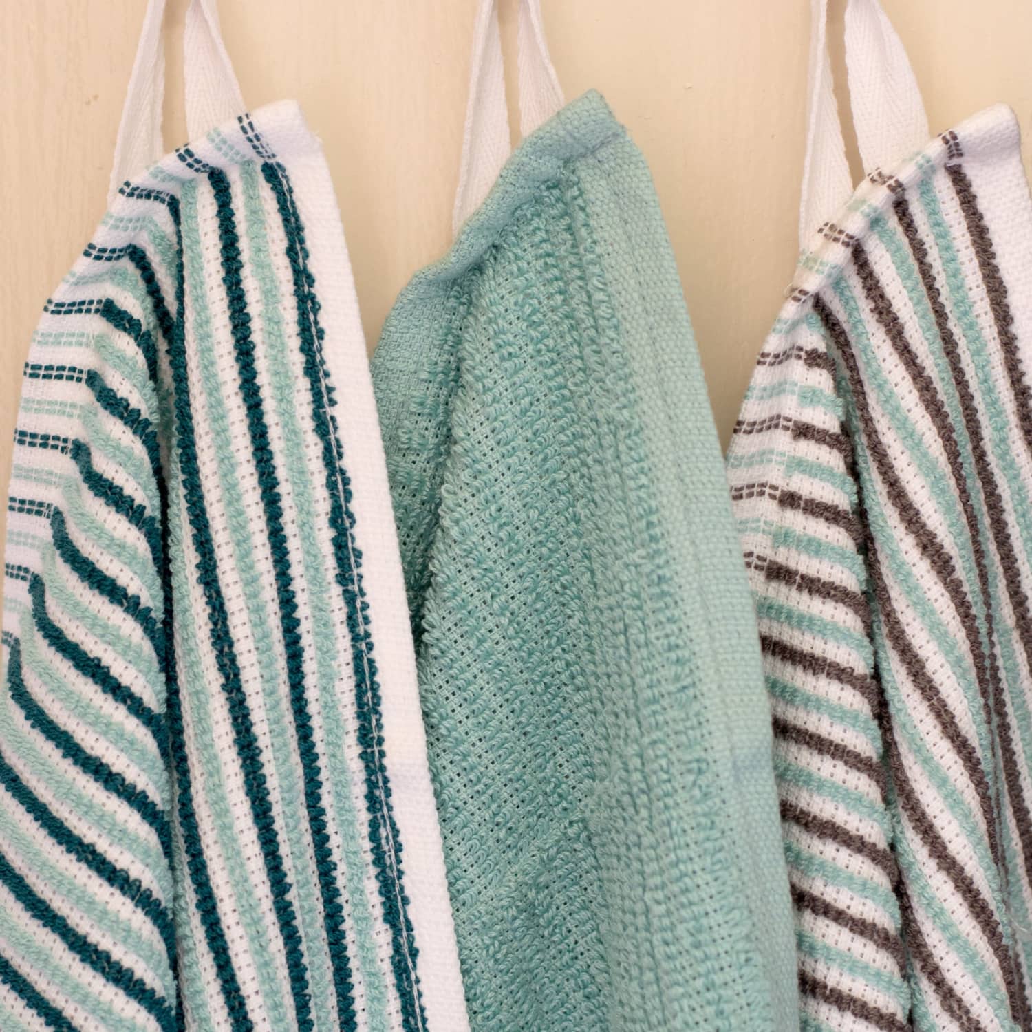Bath towels 2025 with hanging loops