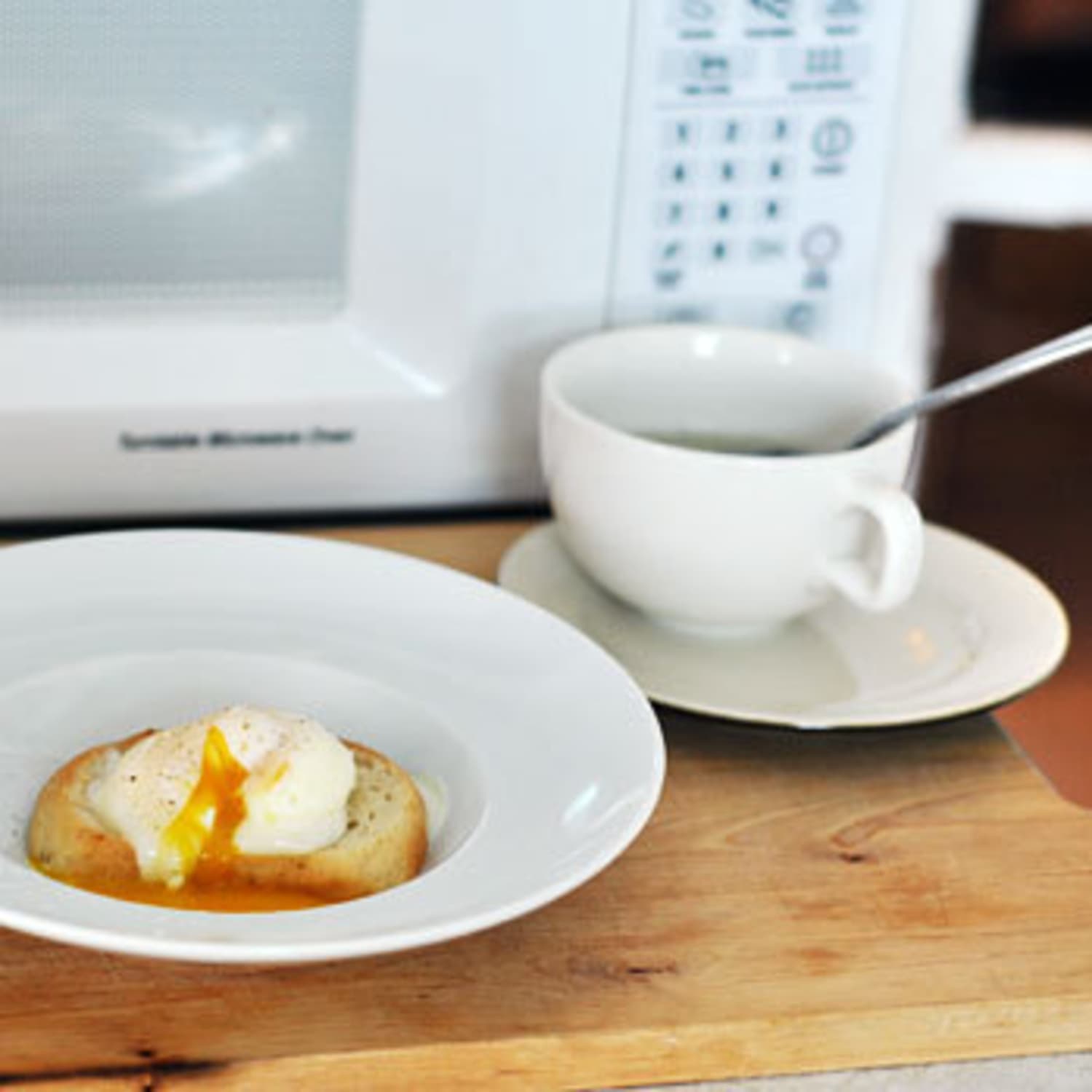 How To Poach an Egg in the Microwave