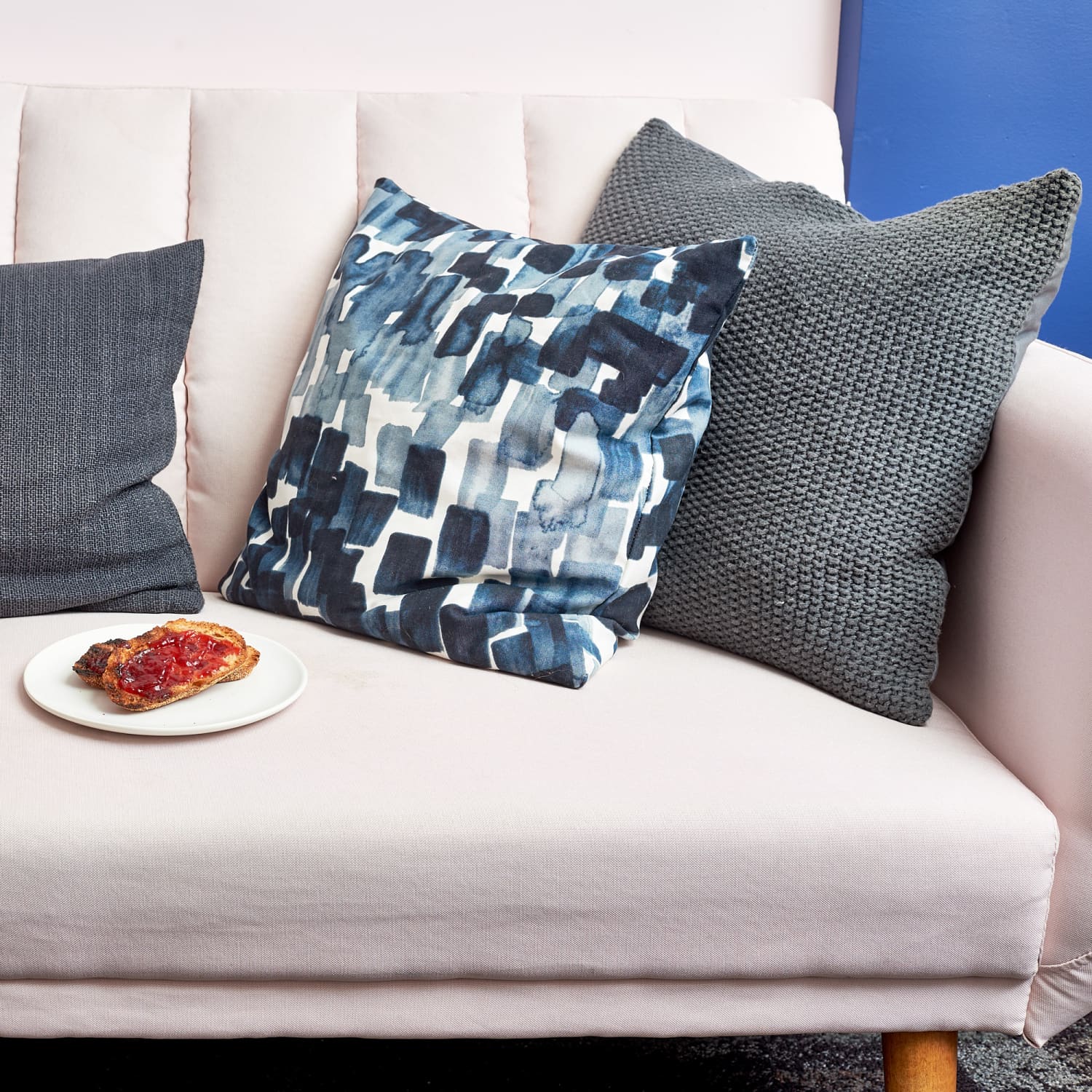 How to get stains cheap out of couch pillows