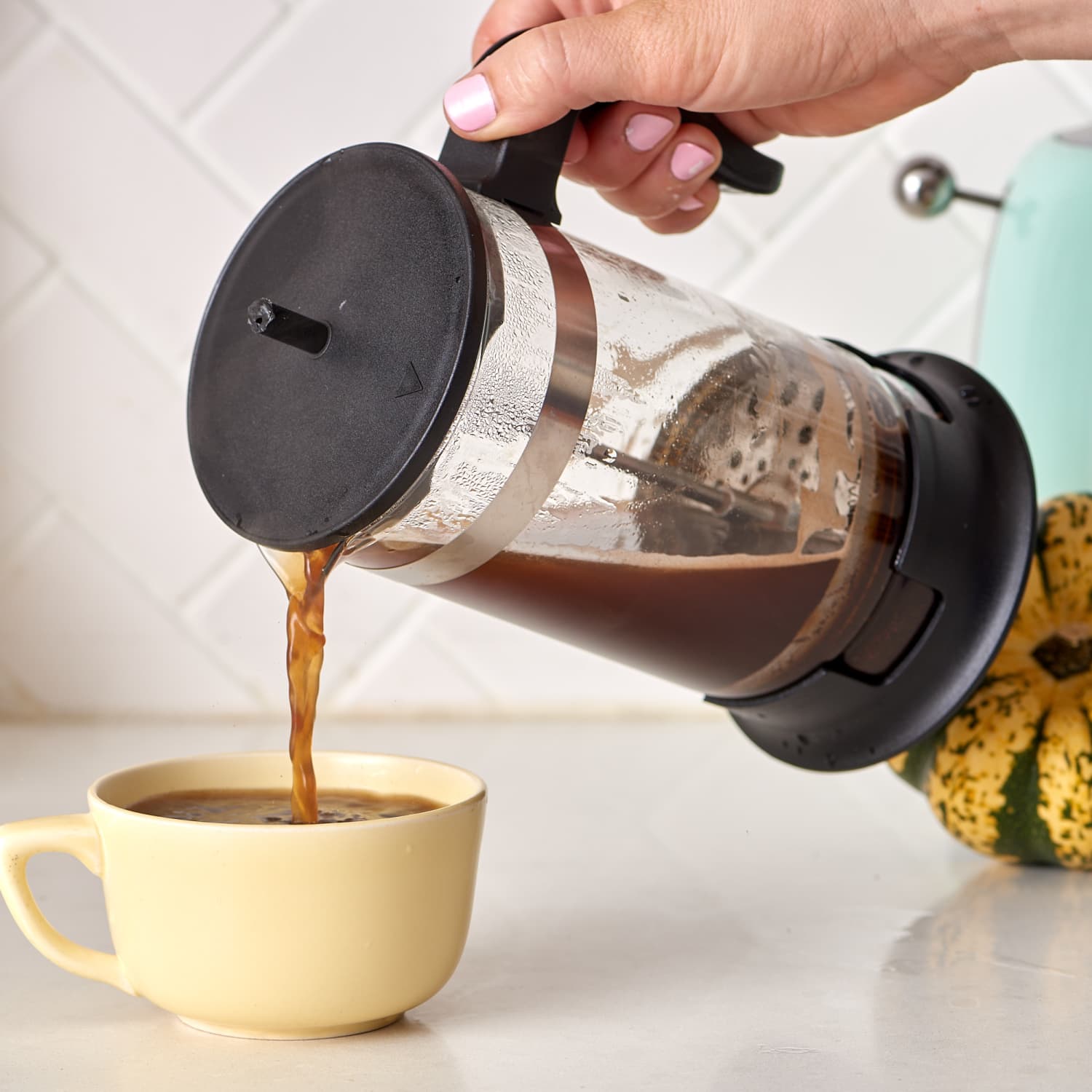 Cleaning french press outlet