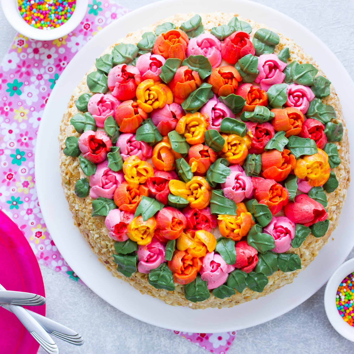 Russian new arrivals piping cake