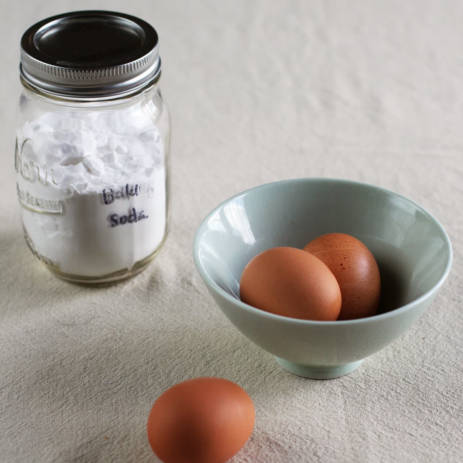 How To Hard Boil Eggs Using Baking Soda