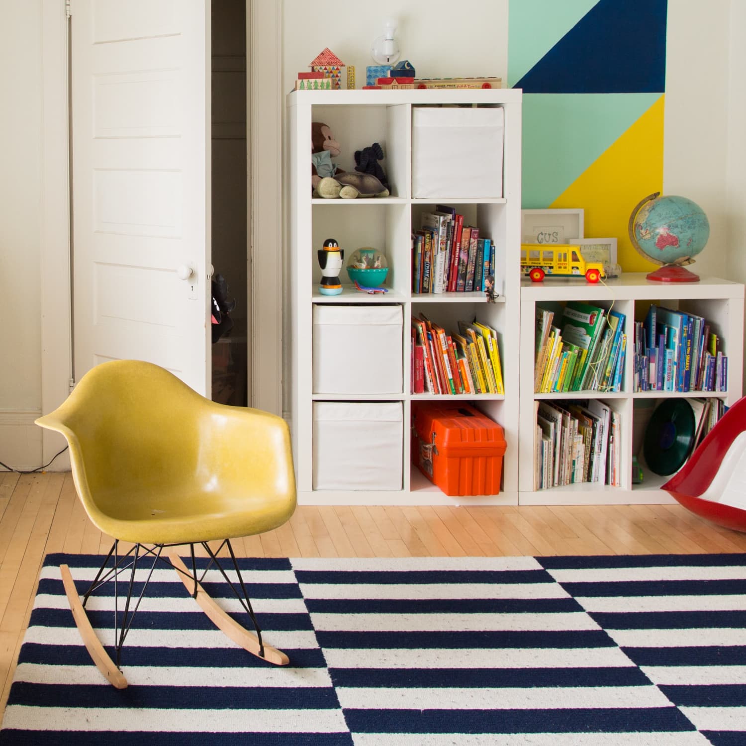 Stylish toy box clearance
