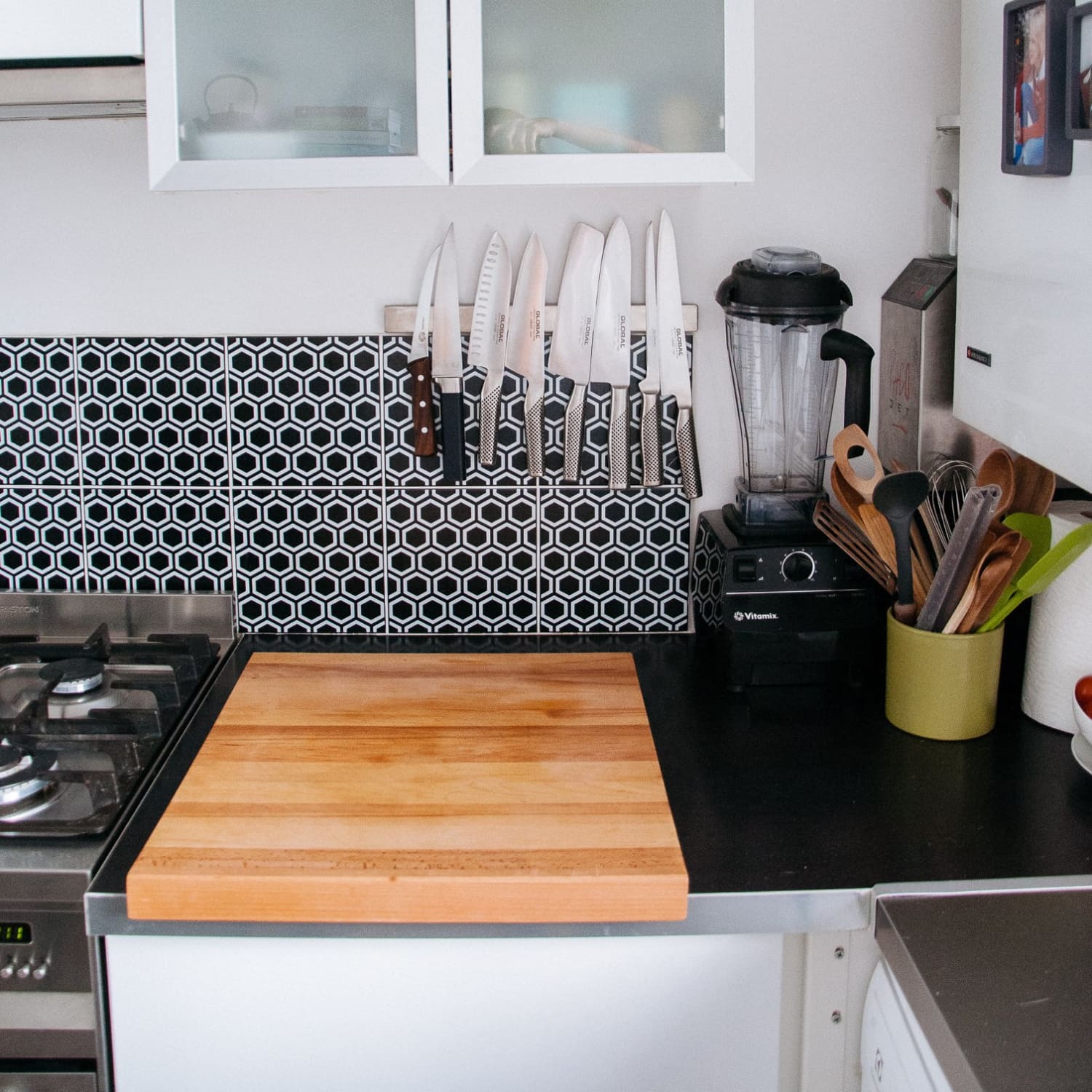 This Quick Trick Will Tell You If Your Cutting Board Is Too ...