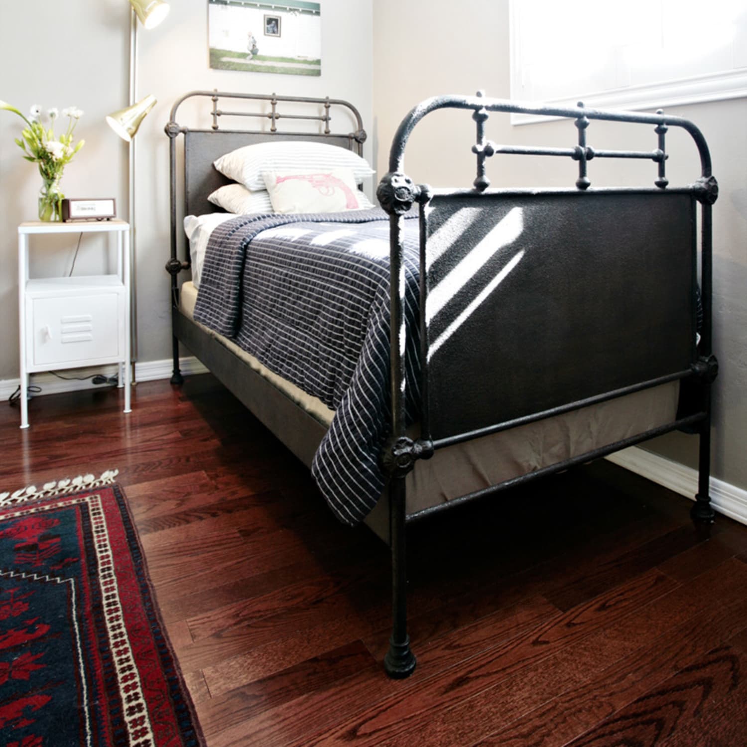 Get The Look Iron Bed Apartment Therapy
