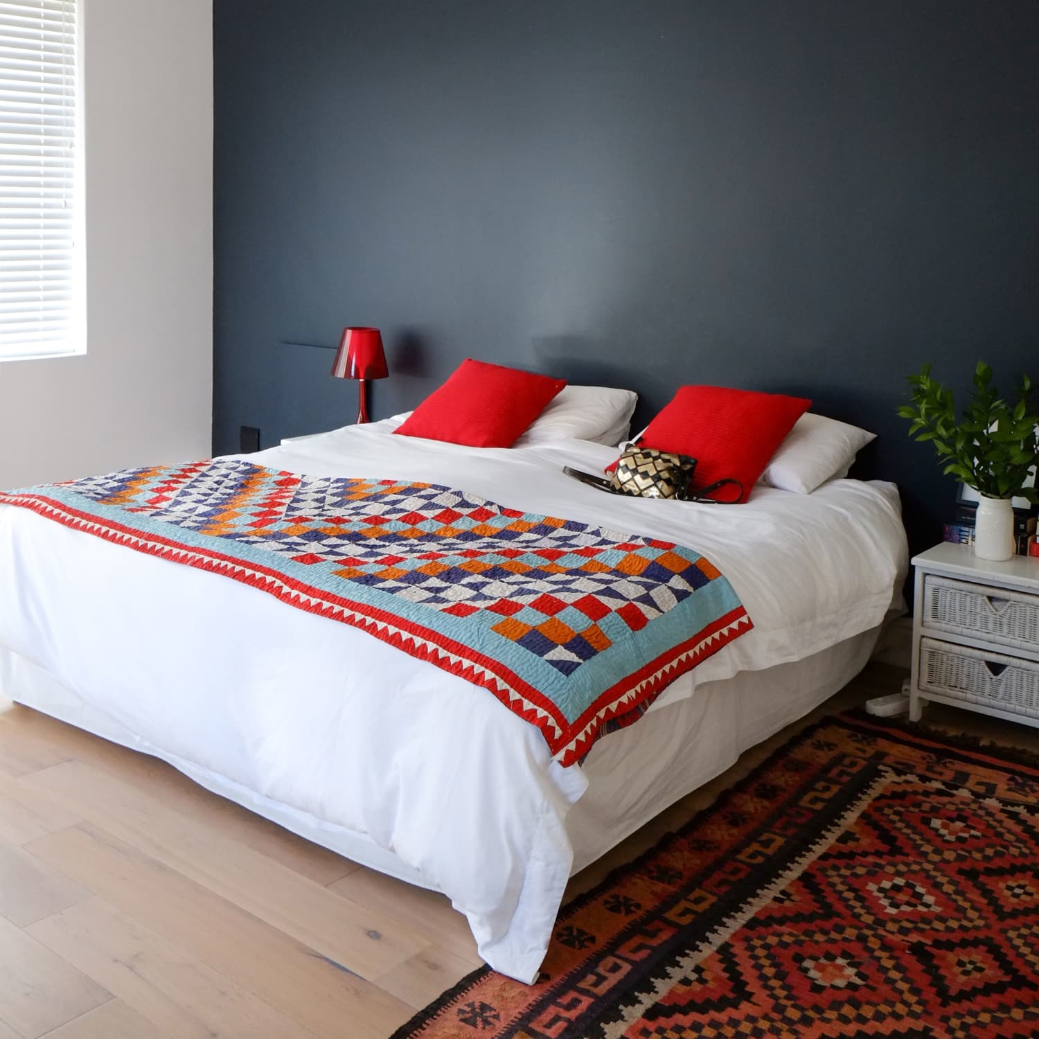 Quilt Hangers Racks And Other Creative Display Ideas Apartment