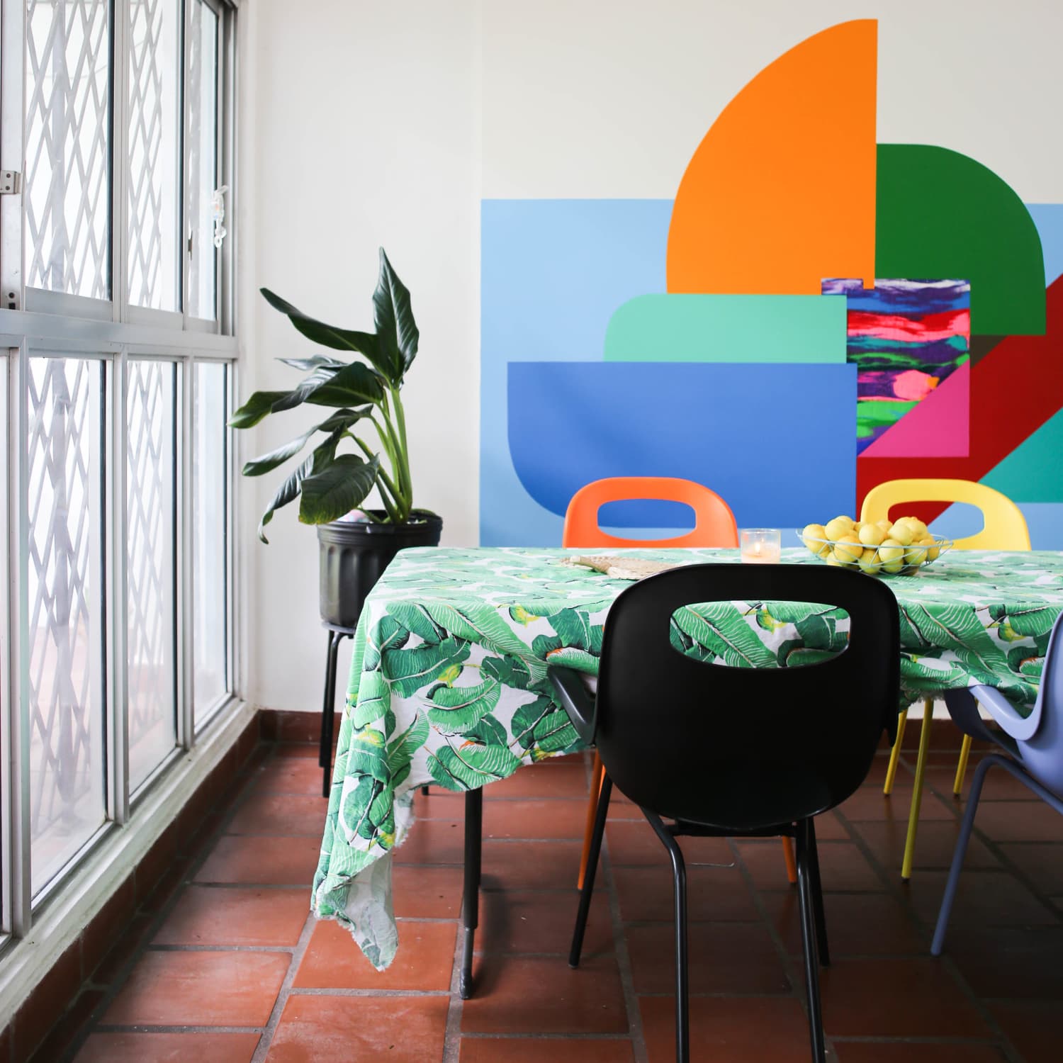 3 Ways To Make Sure Your Dining Room Table Is Always Clear For Meals Apartment Therapy