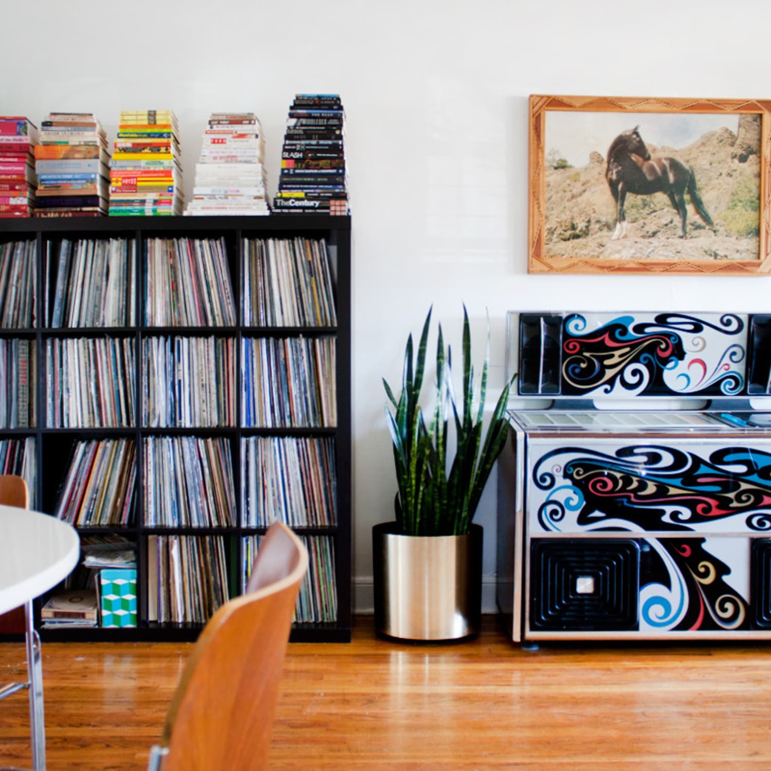 Roundup 6 Ways To Display Records Apartment Therapy