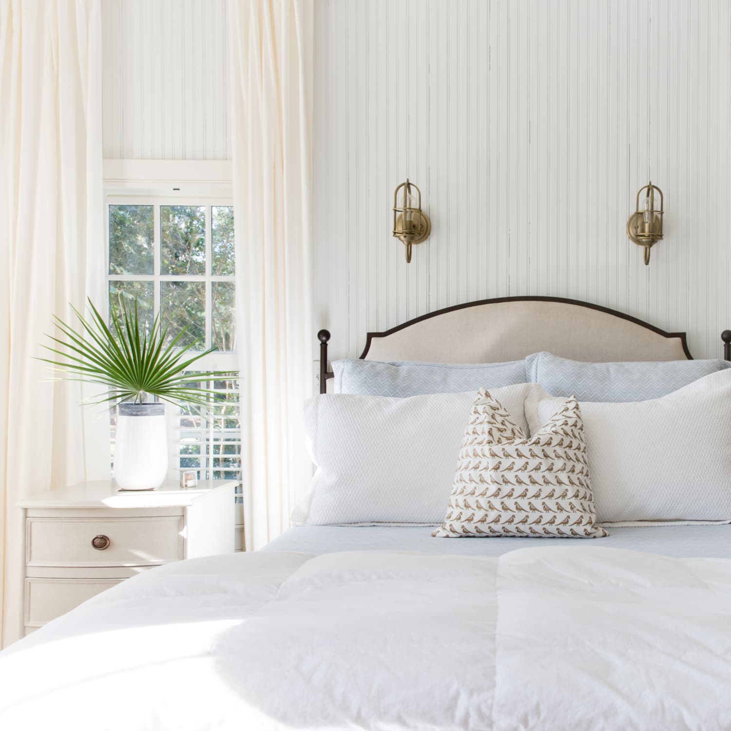 Hotel Room Bedroom Decor Ideas Apartment Therapy Balance out with two of everything. hotel room bedroom decor ideas