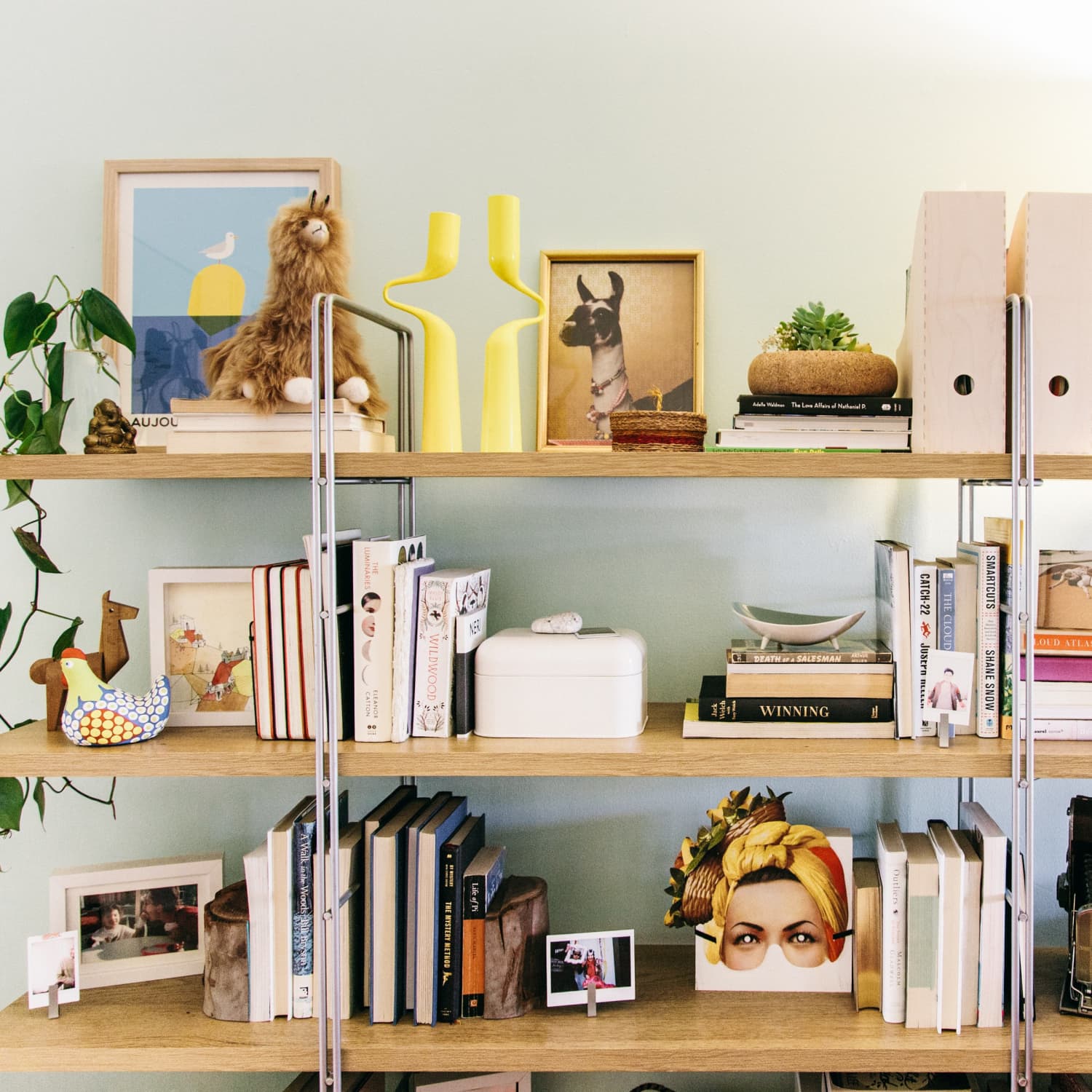 Best Ideas For Arranging Books | Apartment Therapy